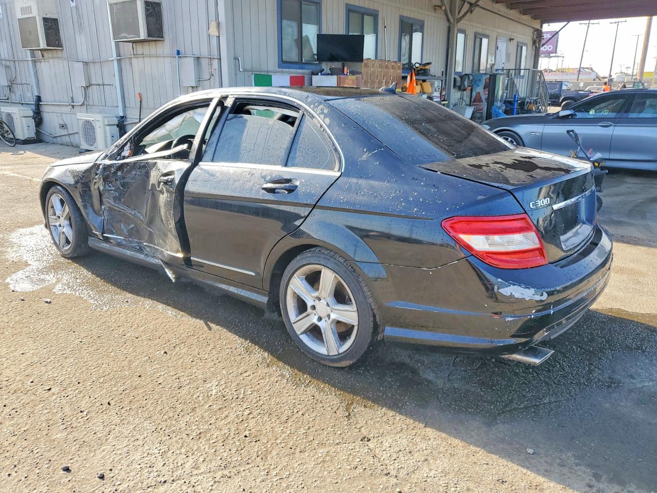 2011 Mercedes-benz C 300 Black vin: WDDGF5EB2BA479545