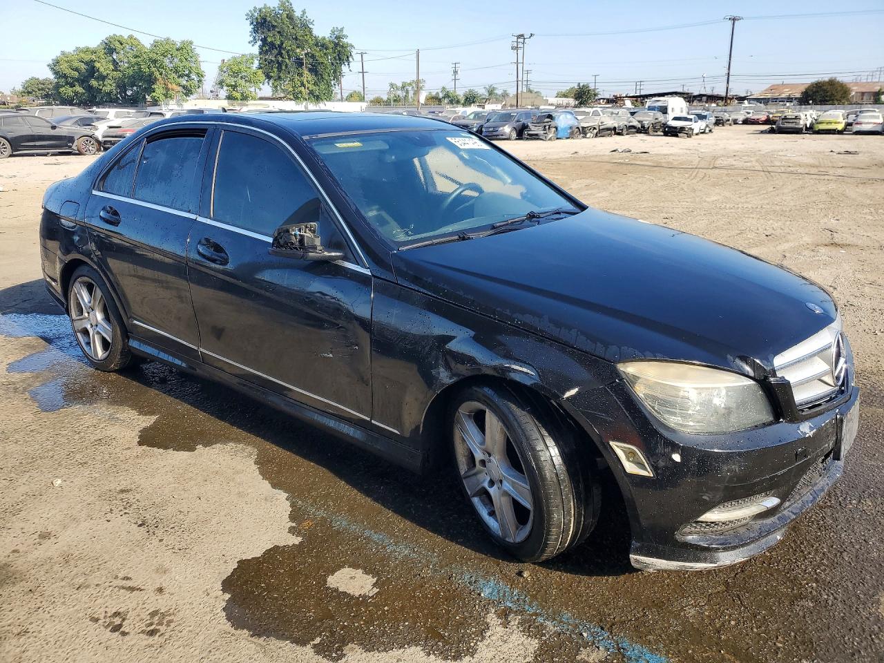 2011 Mercedes-benz C 300 Black vin: WDDGF5EB2BA479545