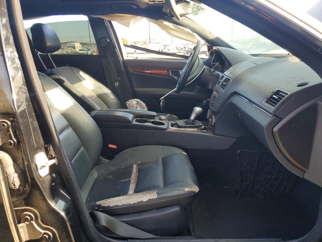 2011 Mercedes-benz C 300 Black vin: WDDGF5EB2BA479545