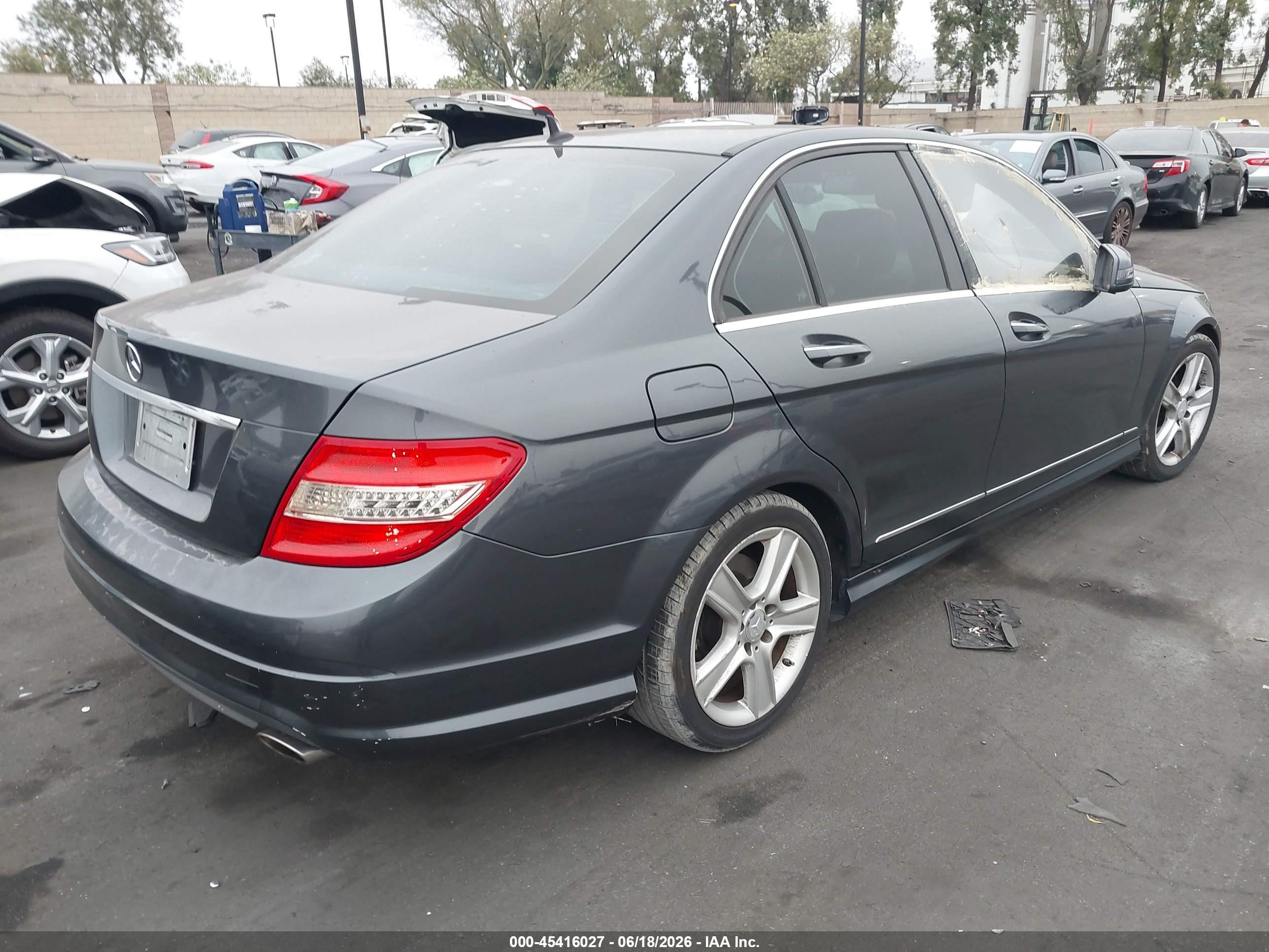 2011 Mercedes-benz C 300 Luxury/sport Gray vin: WDDGF5EB2BA510728