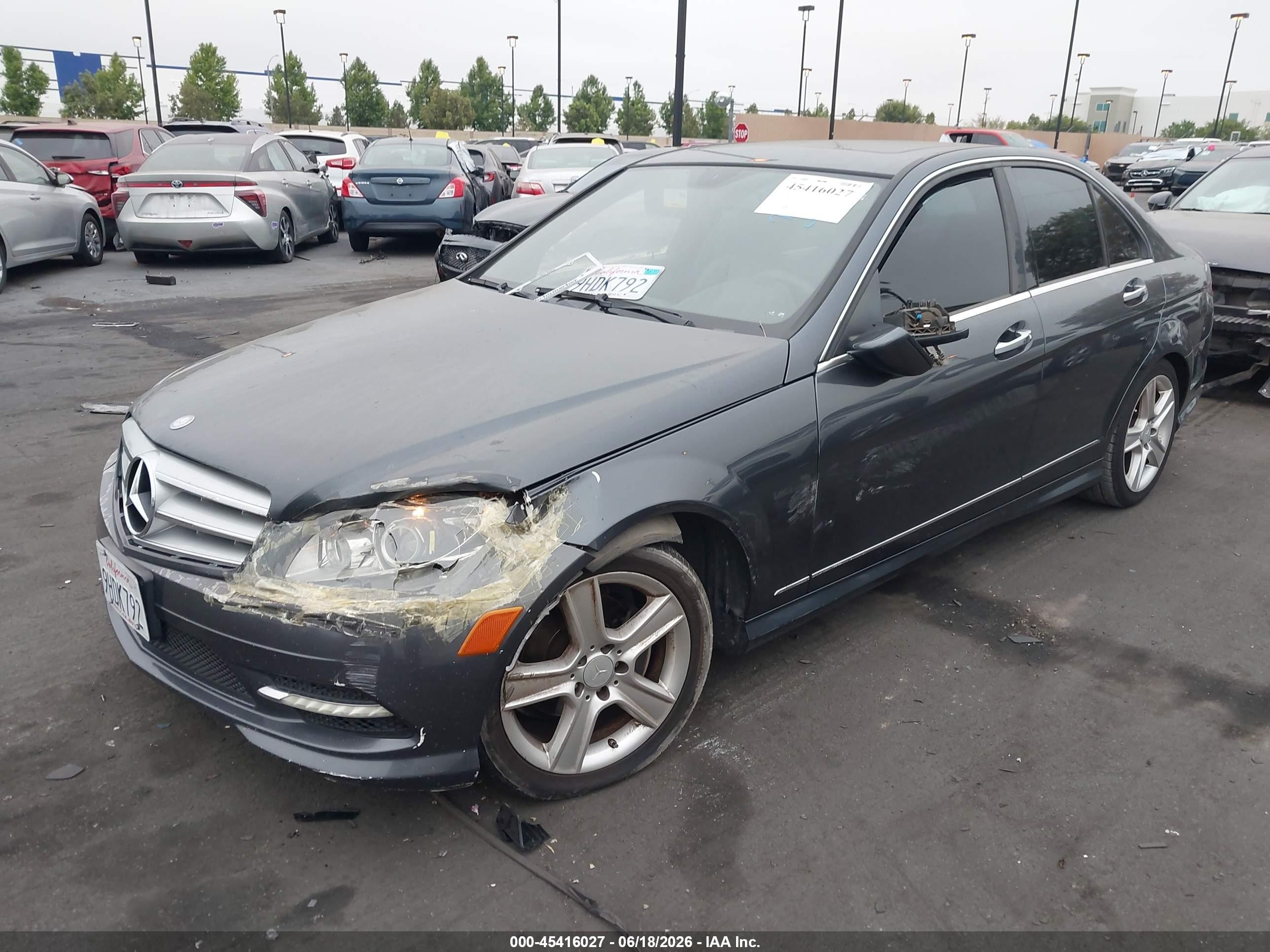 2011 Mercedes-benz C 300 Luxury/sport Gray vin: WDDGF5EB2BA510728