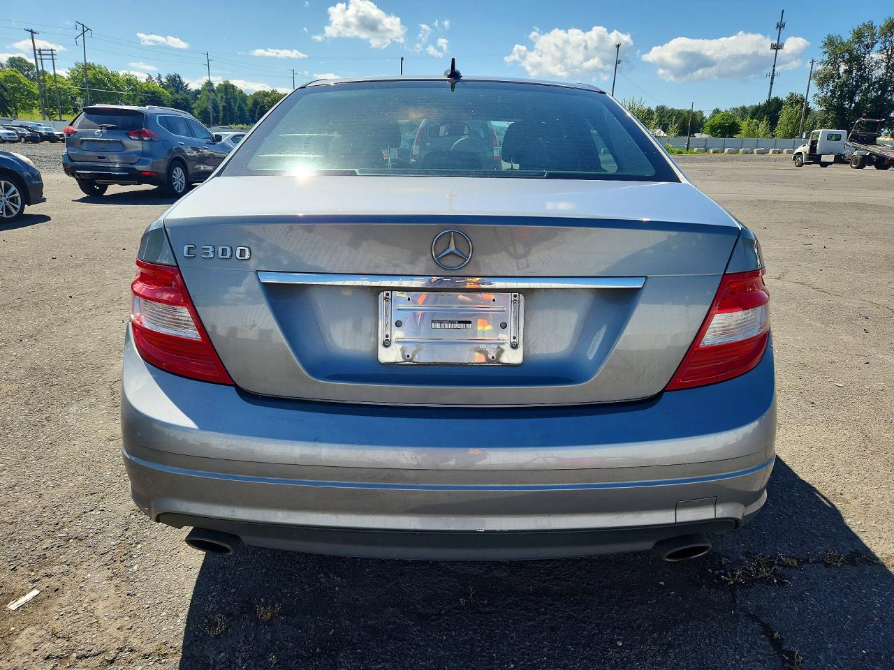 2011 Mercedes-benz C 300 Silver vin: WDDGF5EB2BA514746