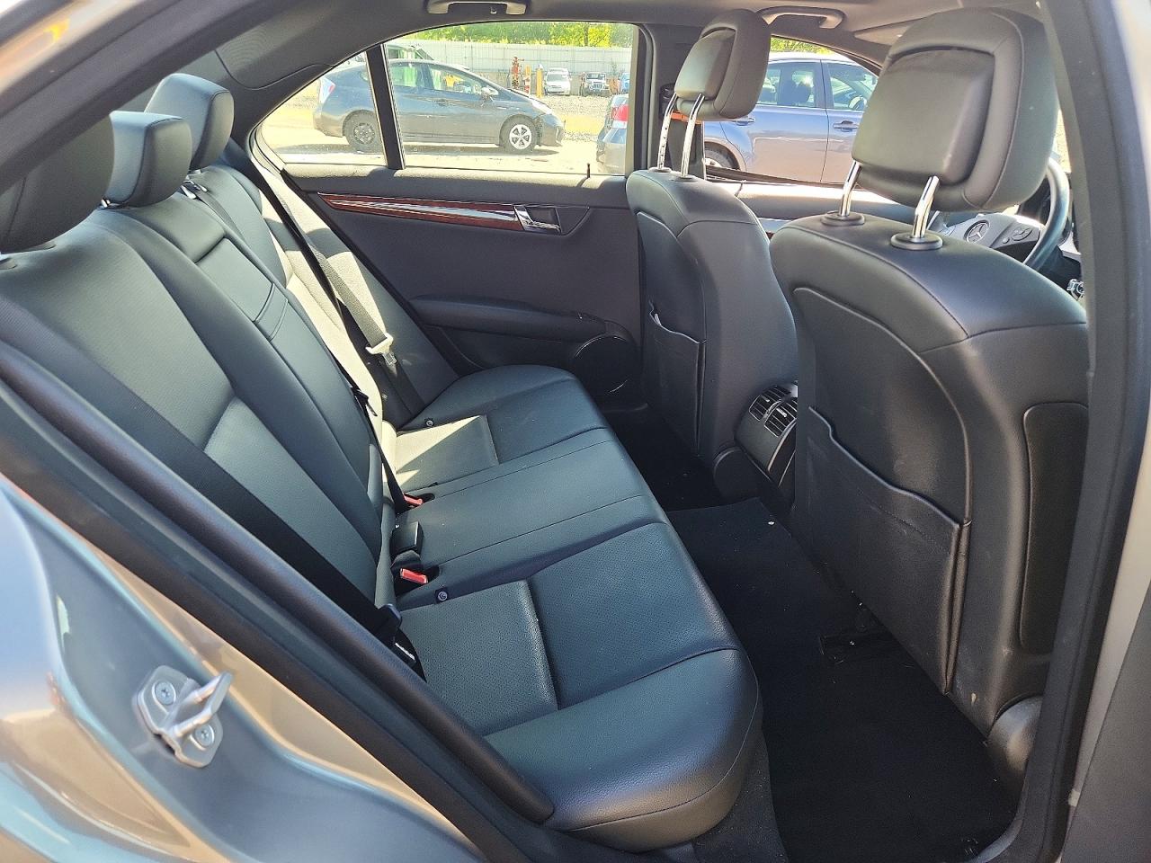 2011 Mercedes-benz C 300 Silver vin: WDDGF5EB2BA514746