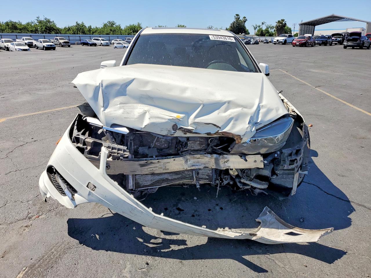 2011 Mercedes-benz C White vin: WDDGF5EB2BA515749
