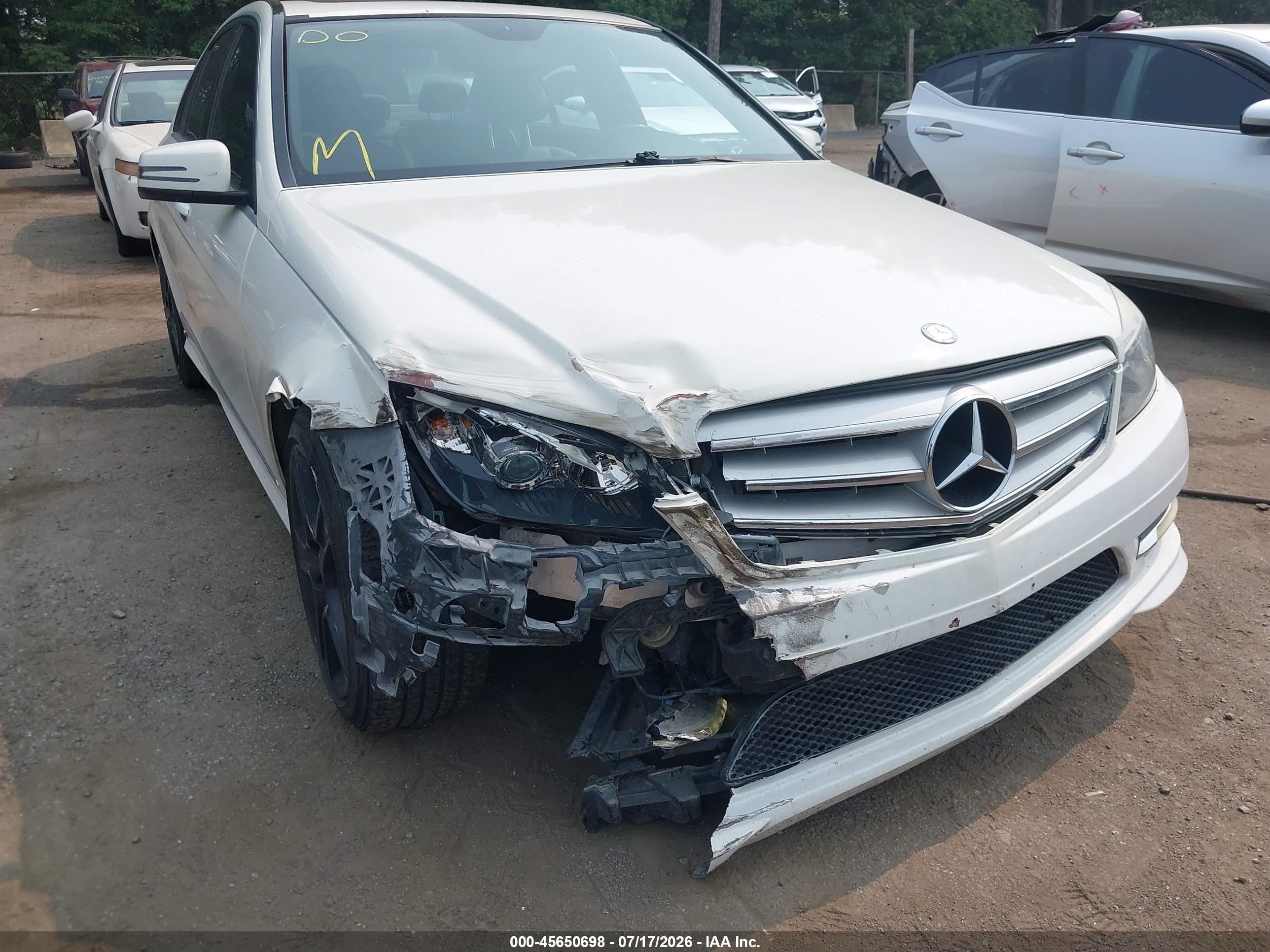 2011 Mercedes-benz C 300 Luxury/sport White vin: WDDGF5EB2BA516416