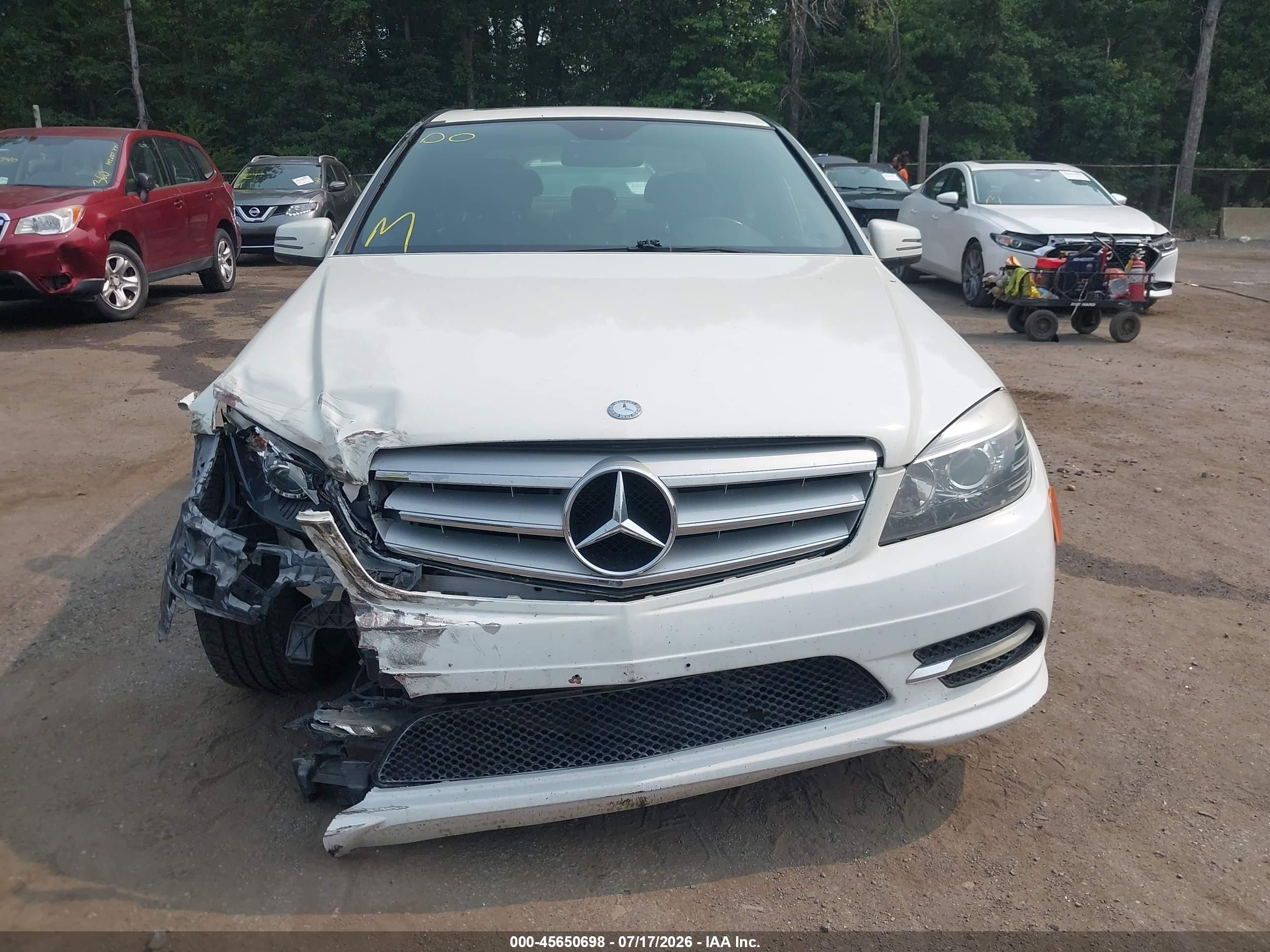 2011 Mercedes-benz C 300 Luxury/sport White vin: WDDGF5EB2BA516416