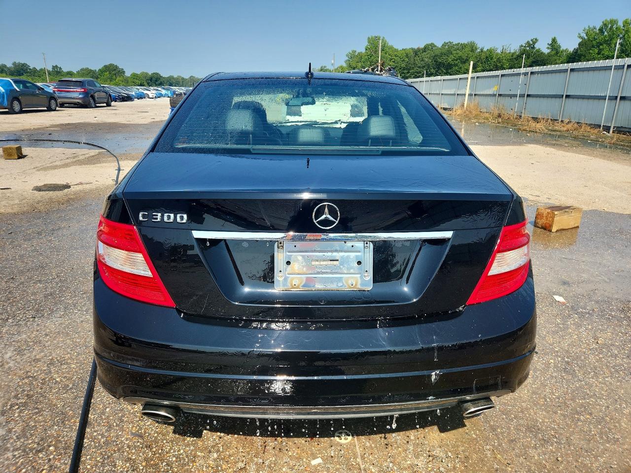 2011 Mercedes-benz C 300 Черный vin: WDDGF5EB2BA522054