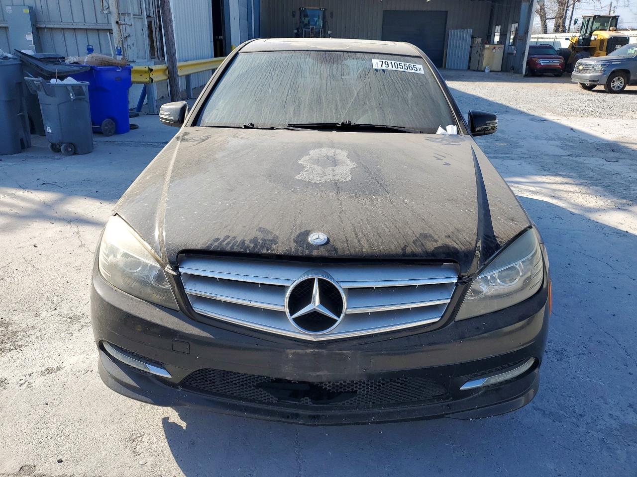 2011 Mercedes-benz C 300 Черный vin: WDDGF5EB2BF635666
