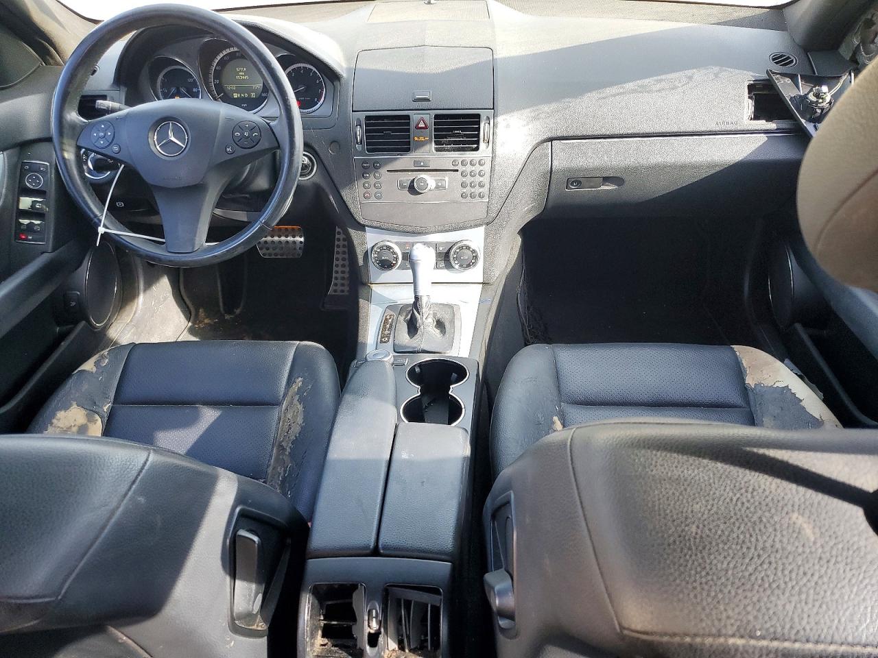 2011 Mercedes-benz C 300 Черный vin: WDDGF5EB2BF635666