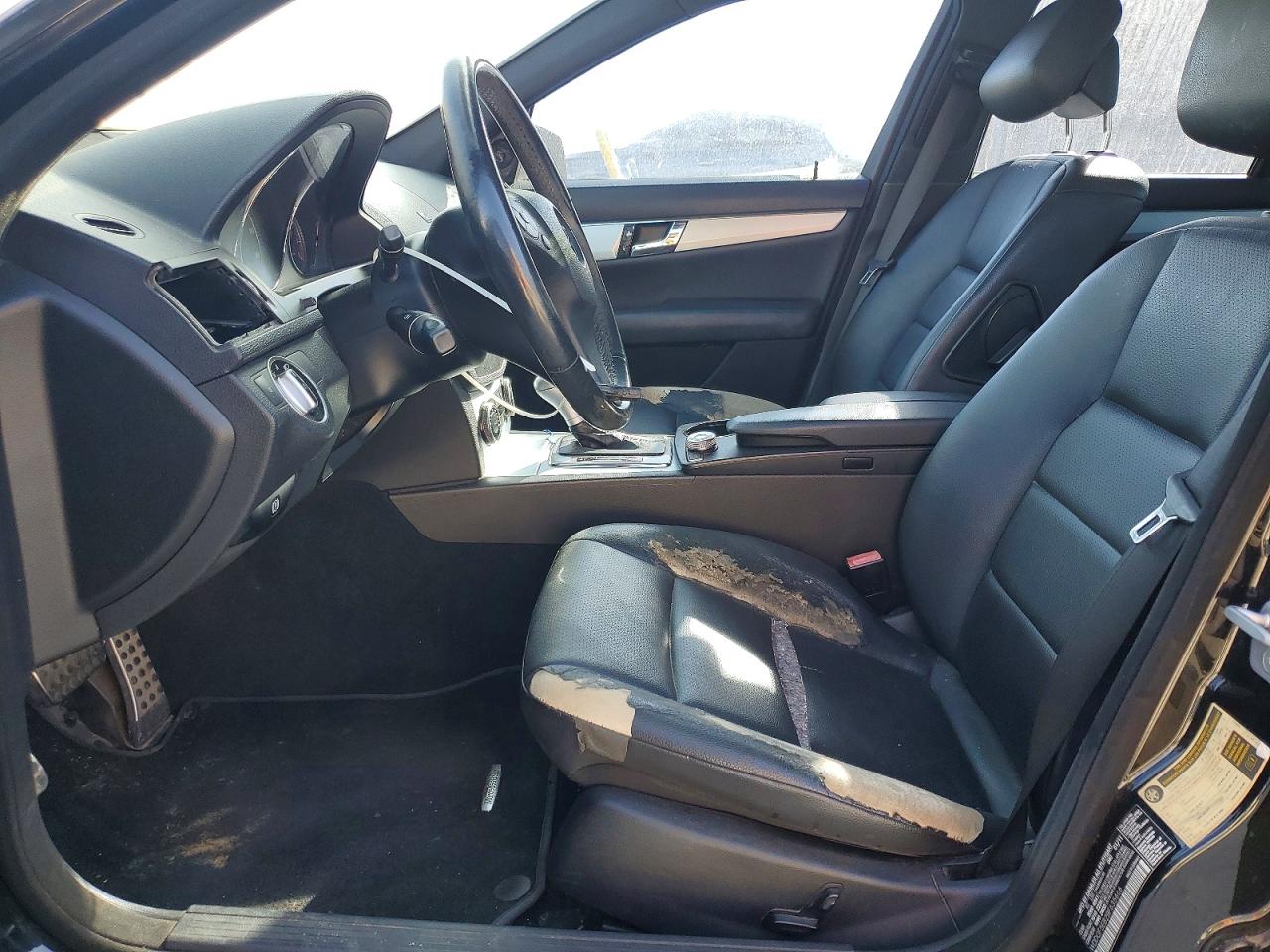 2011 Mercedes-benz C 300 Черный vin: WDDGF5EB2BF635666