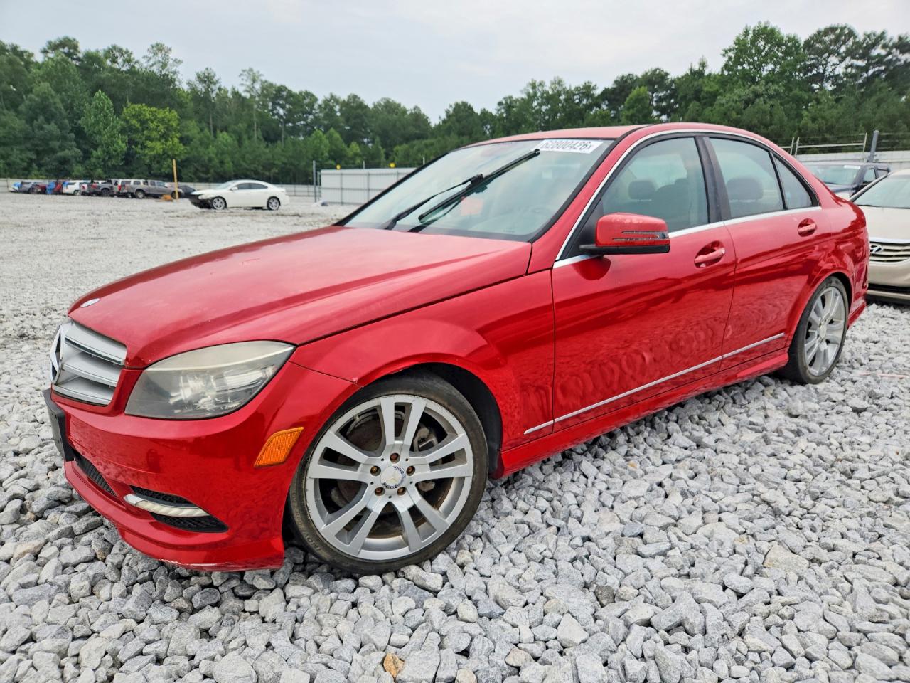 2011 Mercedes-benz C 300 Красный vin: WDDGF5EB2BF647056