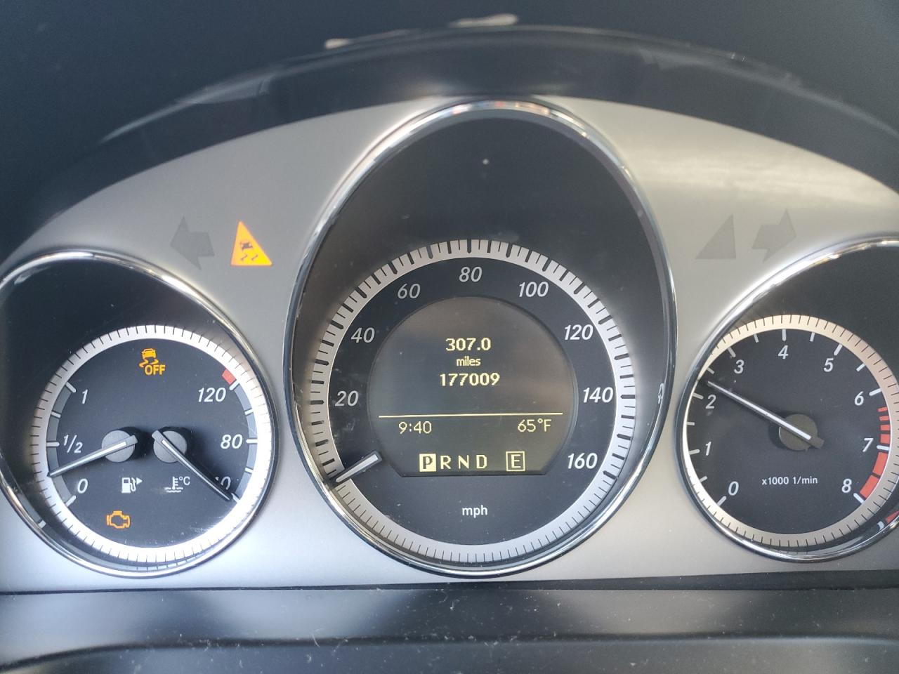 2011 Mercedes-benz C 300 Серый vin: WDDGF5EB2BR161393