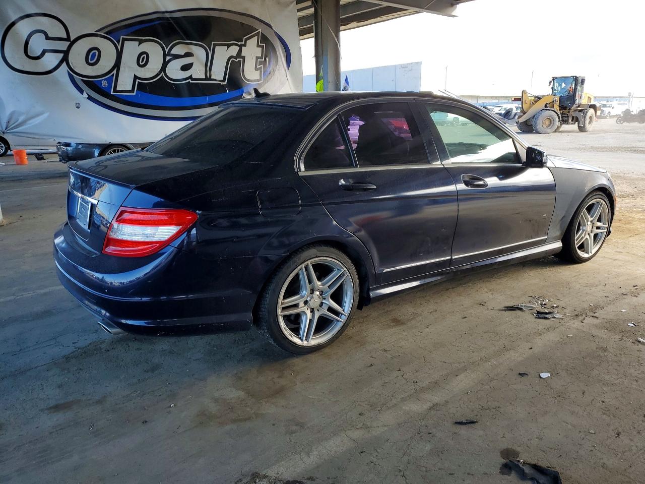2011 Mercedes-benz C 300 Blue vin: WDDGF5EB2BR174578