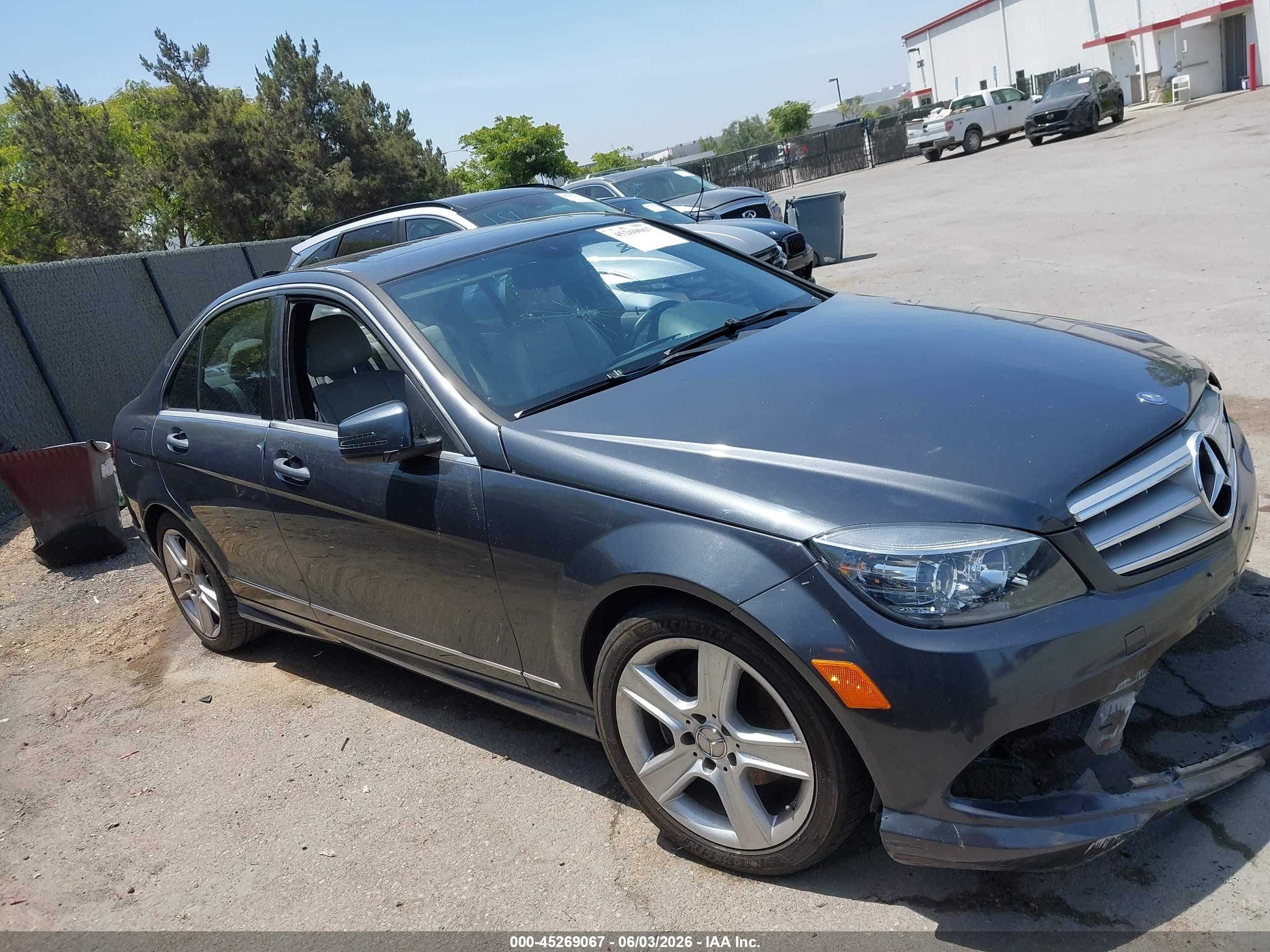 2011 Mercedes-benz C 300 Sport Серый vin: WDDGF5EB2BR176881