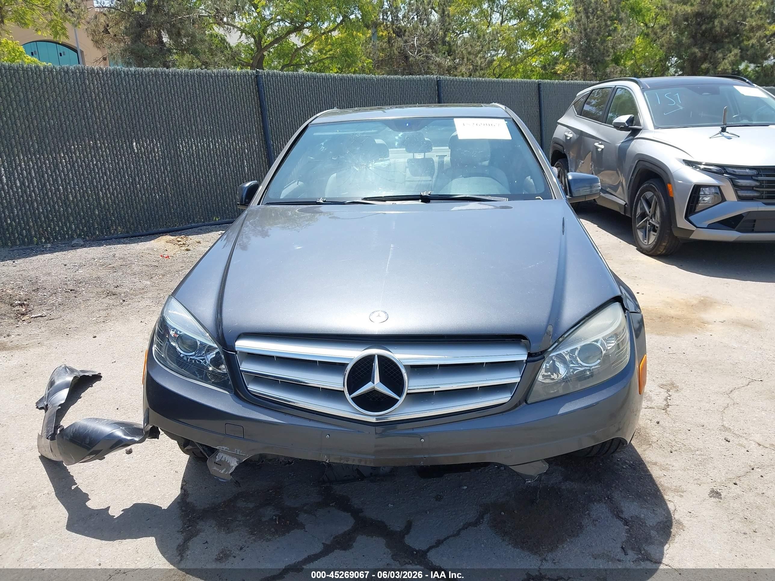 2011 Mercedes-benz C 300 Sport Серый vin: WDDGF5EB2BR176881