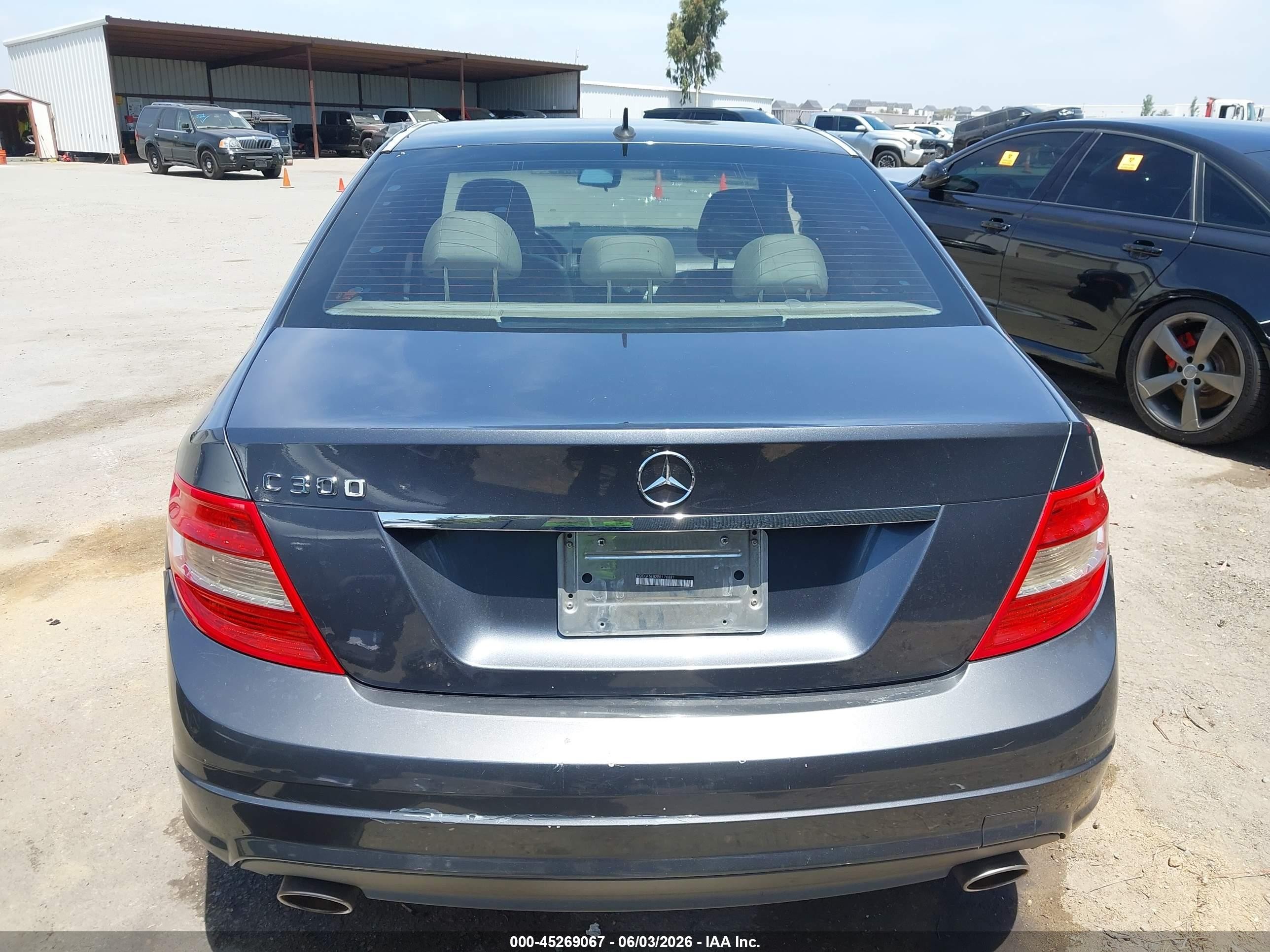 2011 Mercedes-benz C 300 Sport Серый vin: WDDGF5EB2BR176881