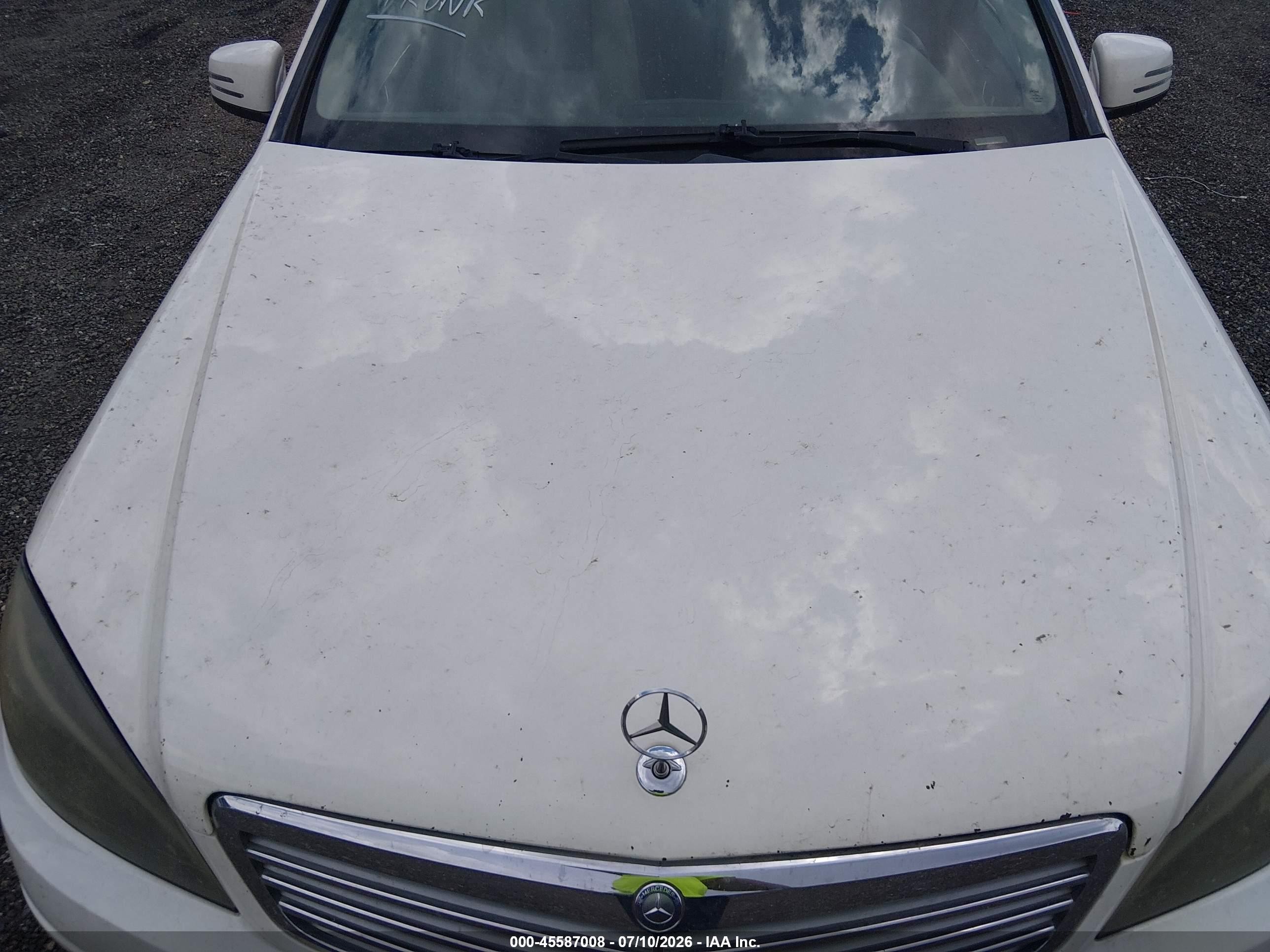 2010 Mercedes-benz C 300 Luxury/sport White vin: WDDGF5EB3AR102111