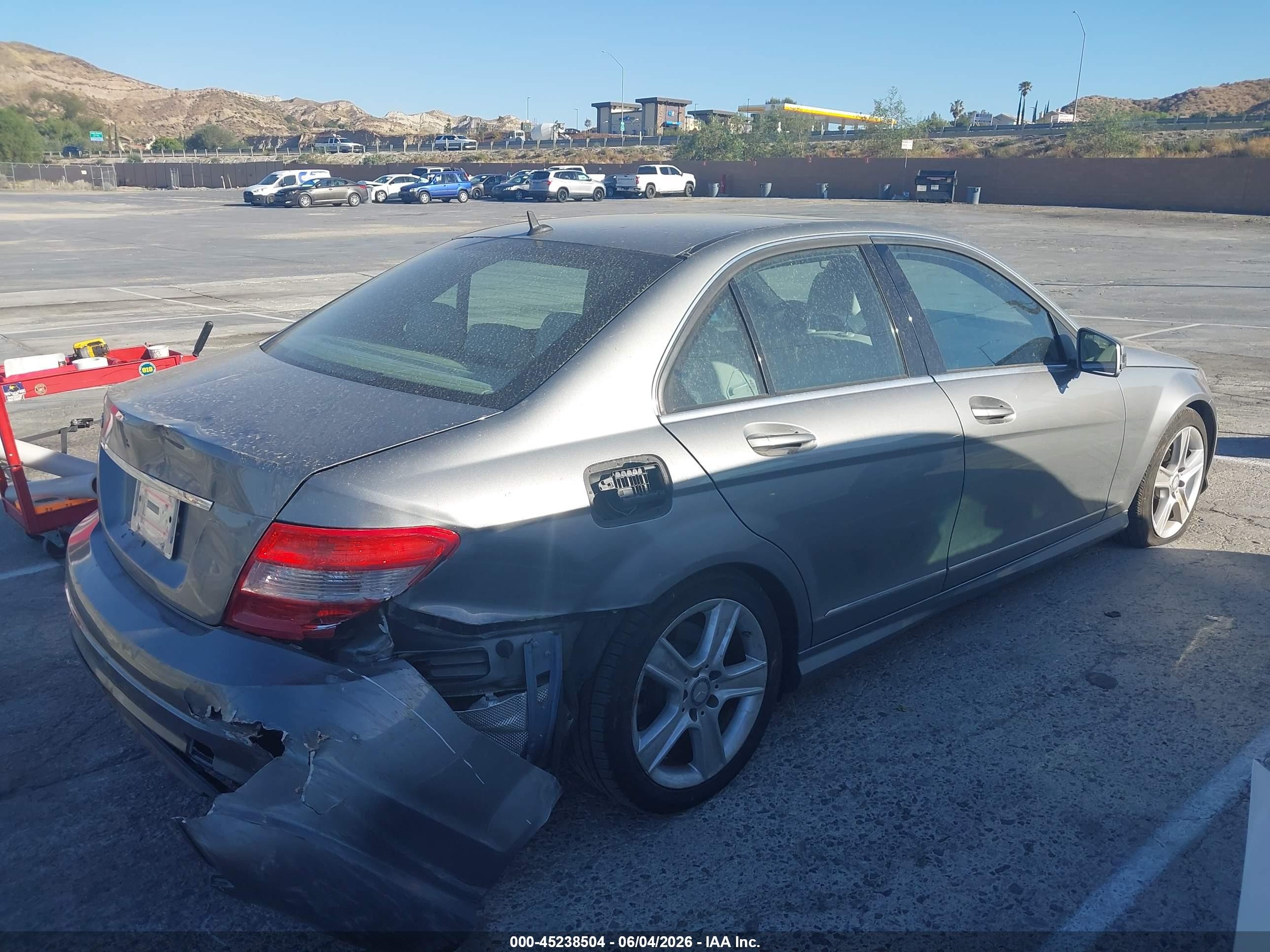 2010 Mercedes-benz C 300 Sport Silver vin: WDDGF5EB3AR109639