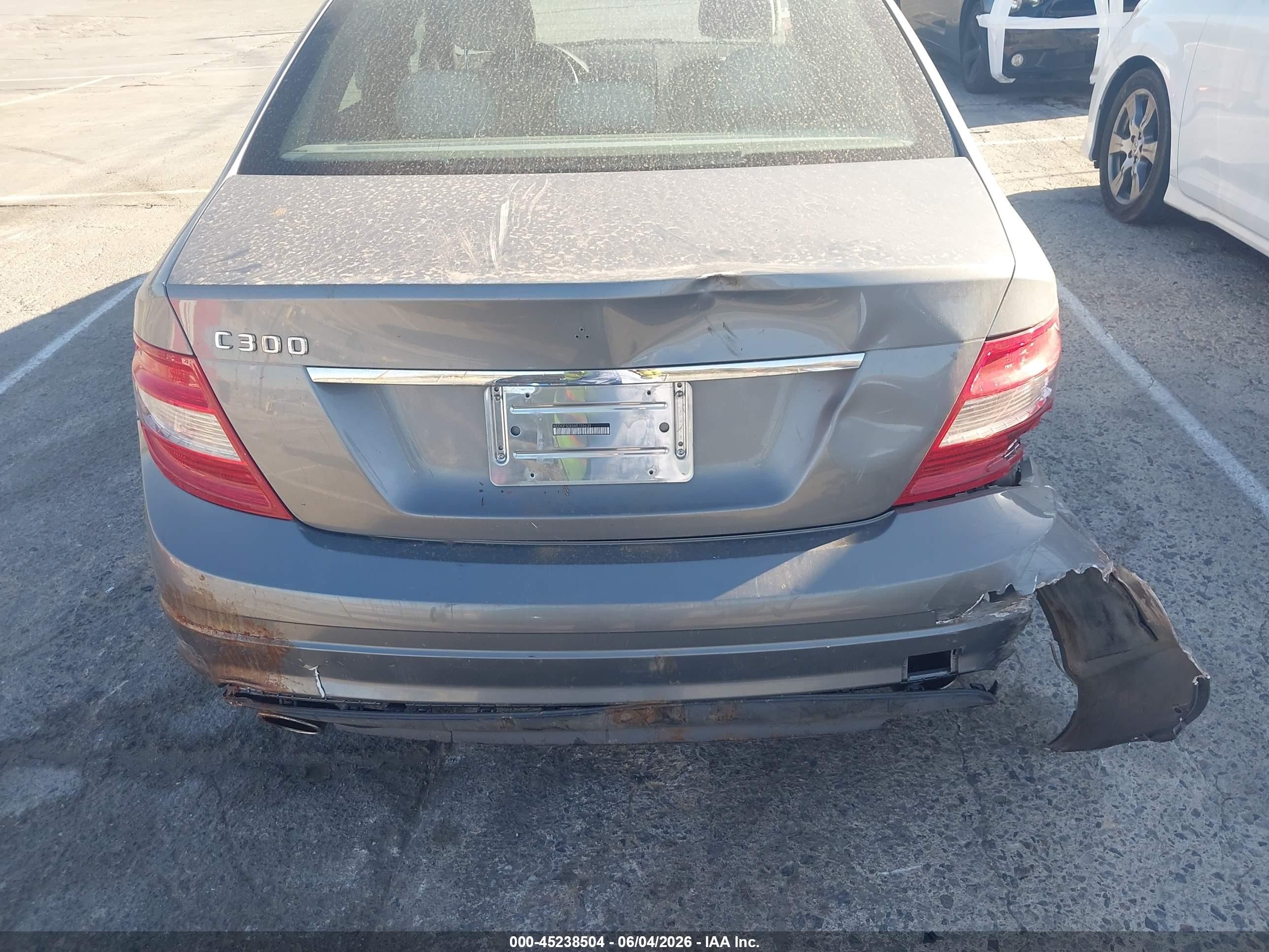 2010 Mercedes-benz C 300 Sport Silver vin: WDDGF5EB3AR109639