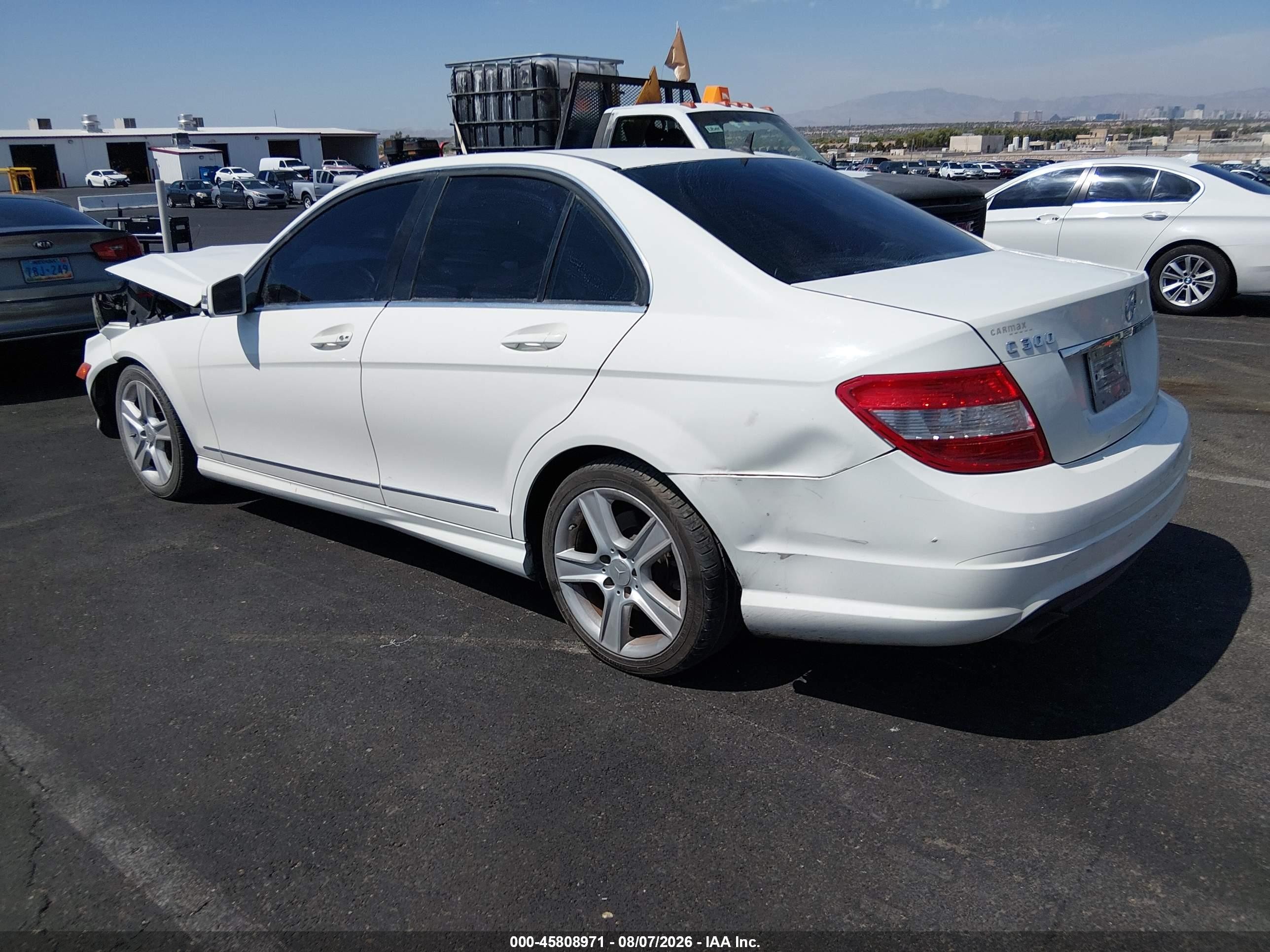 2010 Mercedes-benz C 300 Luxury/sport White vin: WDDGF5EB3AR119846