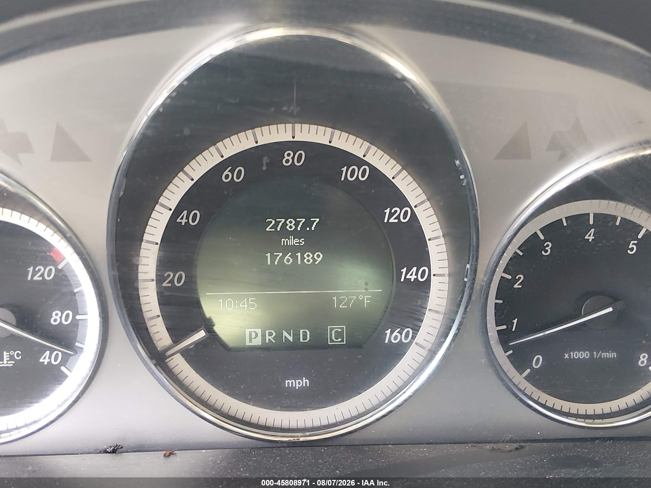 2010 Mercedes-benz C 300 Luxury/sport White vin: WDDGF5EB3AR119846