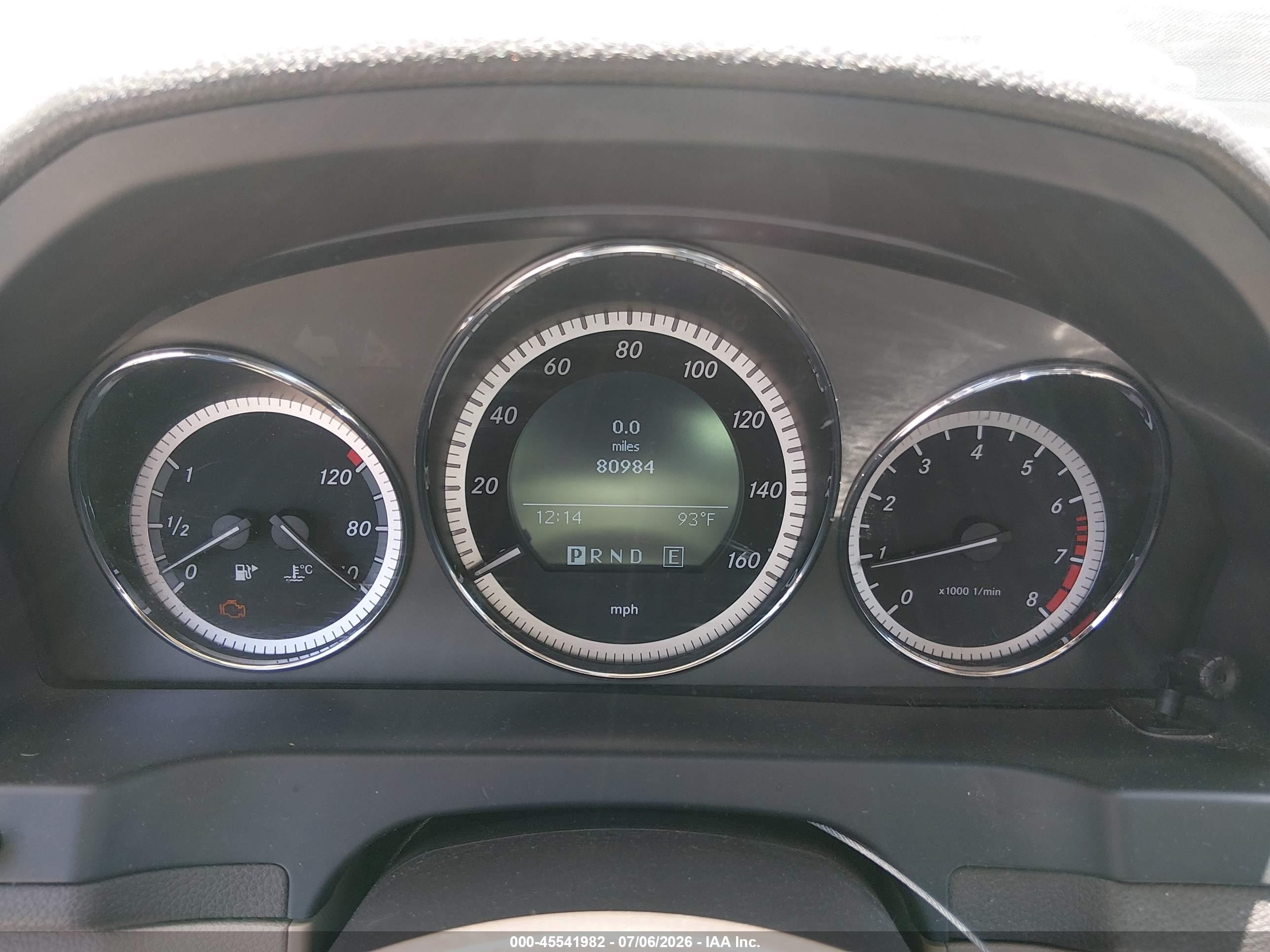 2011 Mercedes-benz C 300 Luxury Белый vin: WDDGF5EB3BR146854