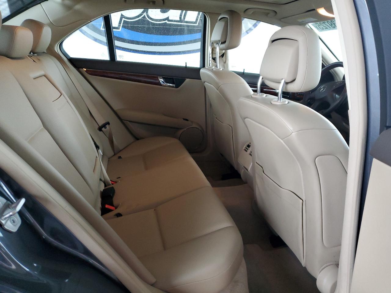 2011 Mercedes-benz C 300 Серый vin: WDDGF5EB3BR156199