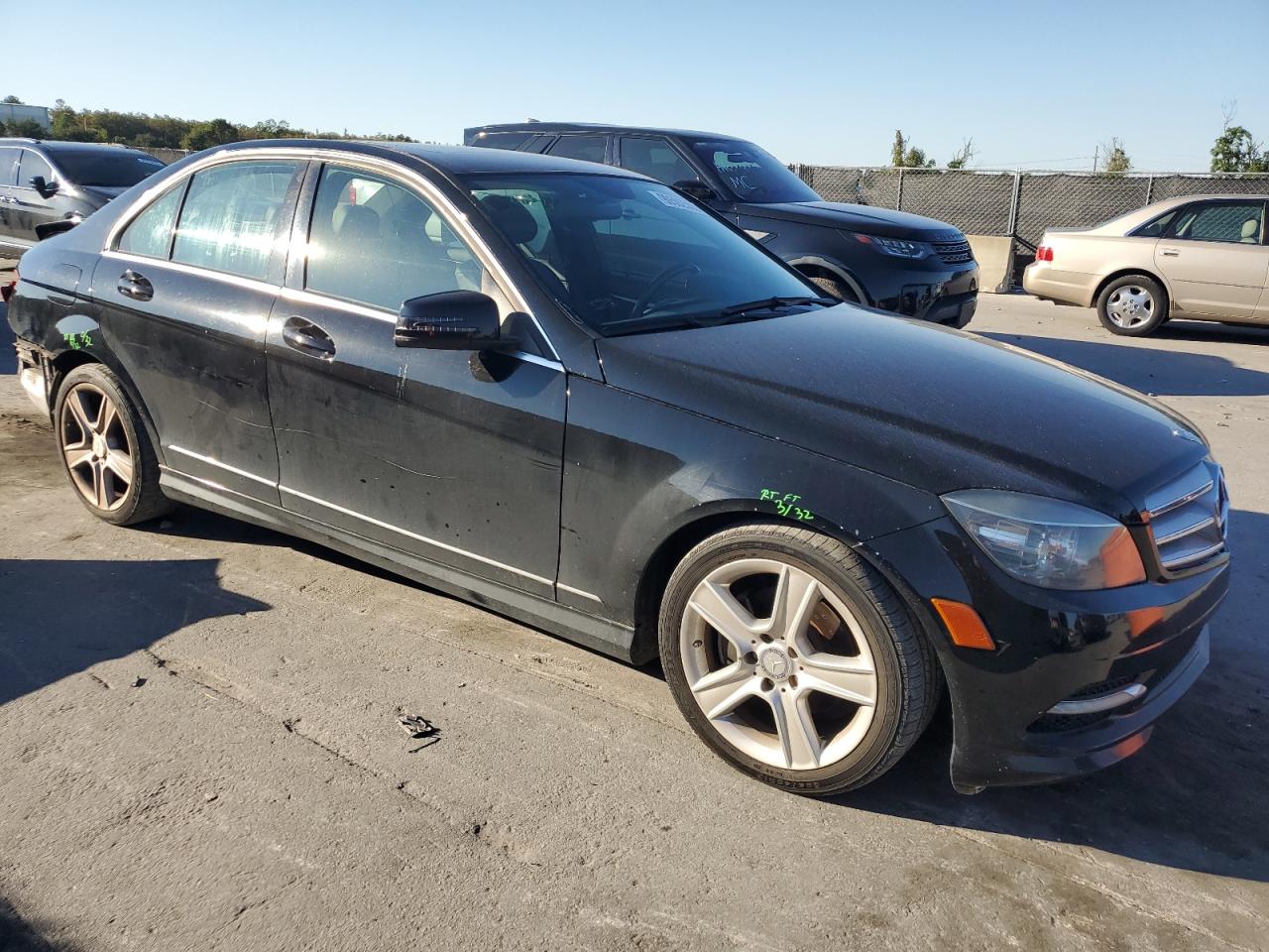 2011 Mercedes-benz C 300 Черный vin: WDDGF5EB3BR156655