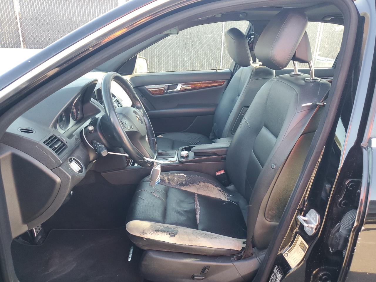 2011 Mercedes-benz C 300 Черный vin: WDDGF5EB3BR156655