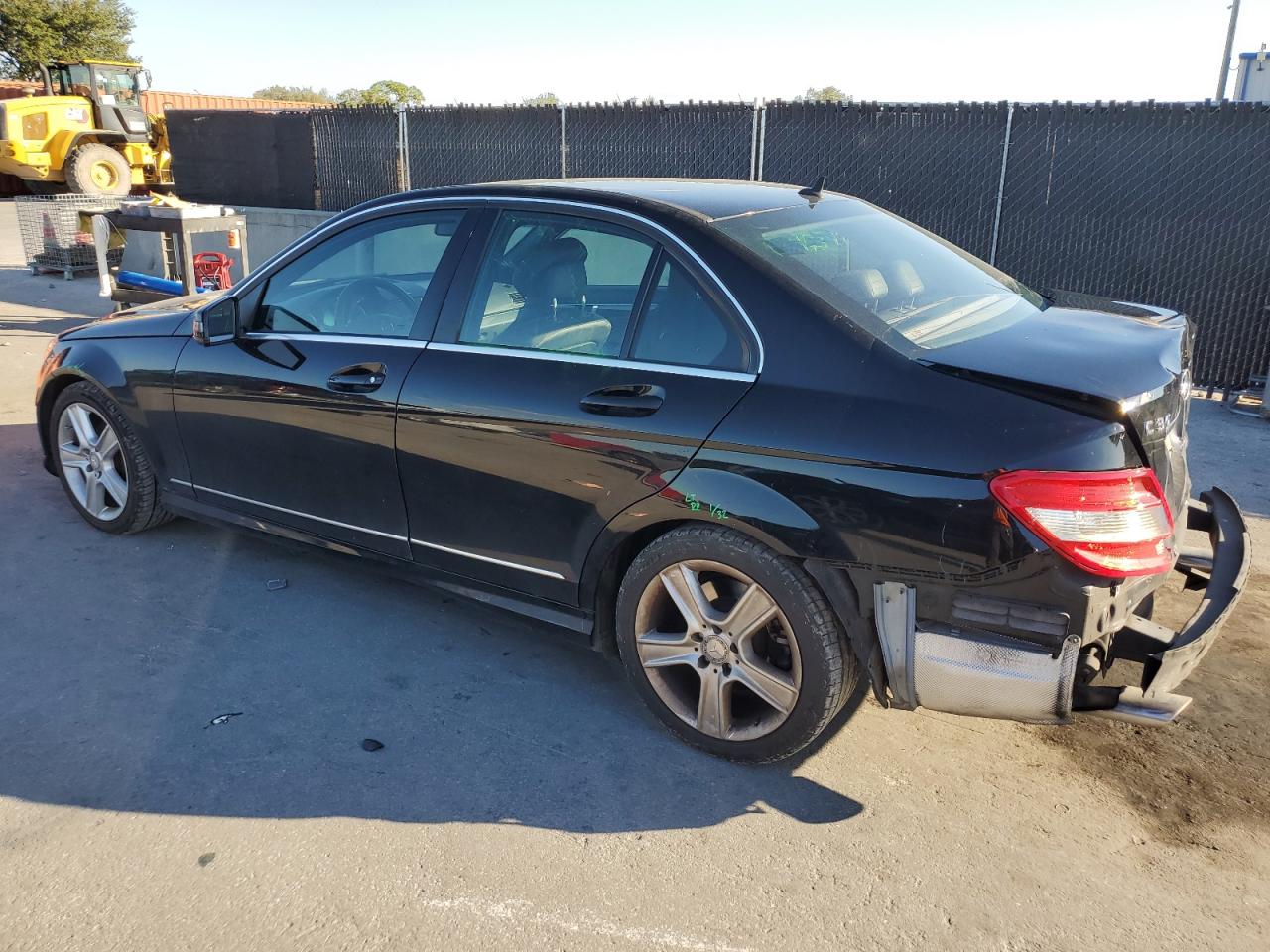2011 Mercedes-benz C 300 Черный vin: WDDGF5EB3BR156655