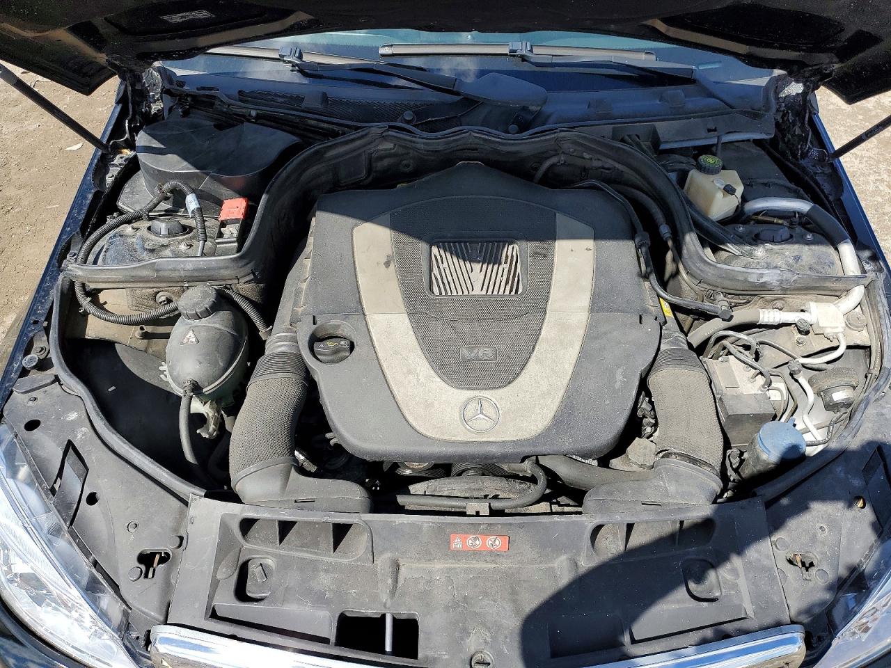 2011 Mercedes-benz C 300 Черный vin: WDDGF5EB3BR158454