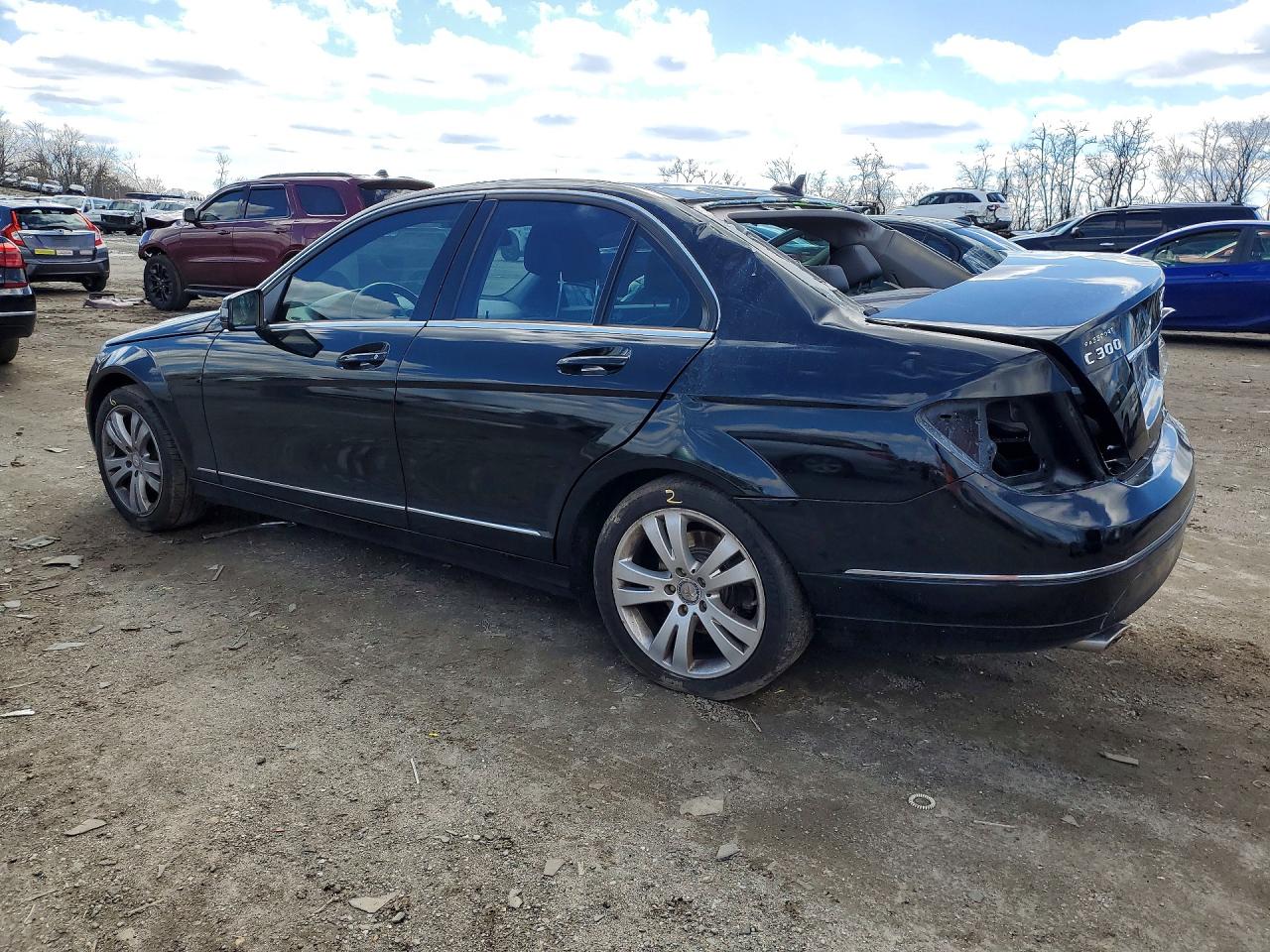 2011 Mercedes-benz C 300 Черный vin: WDDGF5EB3BR158454