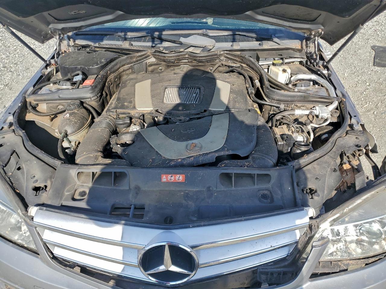 2011 Mercedes-benz C 300 Серебряный vin: WDDGF5EB3BR181216