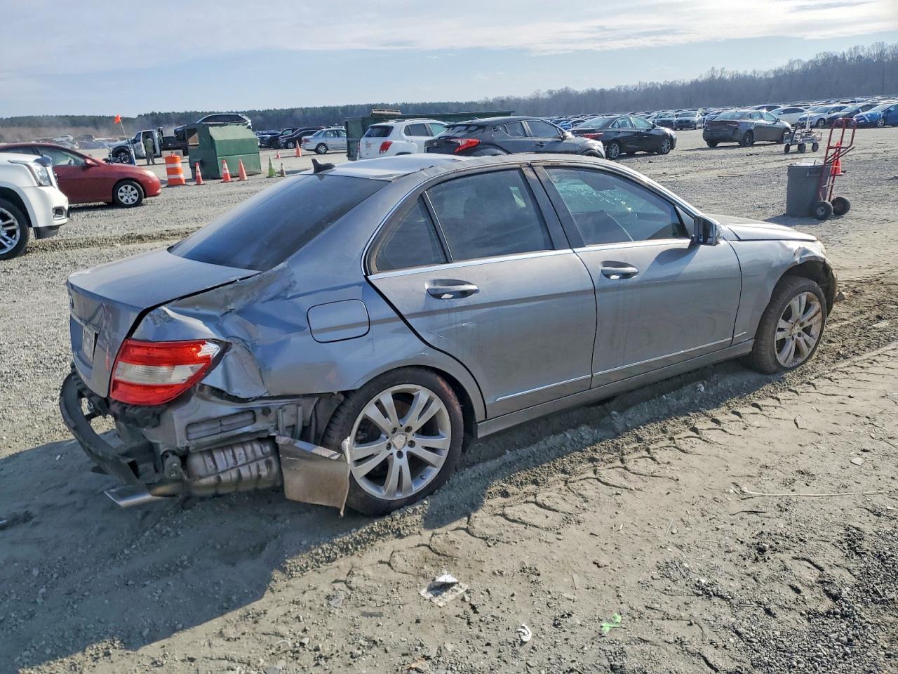 2011 Mercedes-benz C 300 Серебряный vin: WDDGF5EB3BR181216