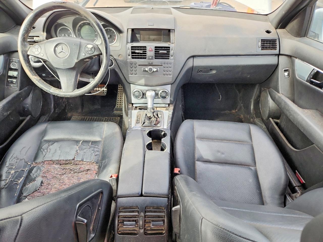 2010 Mercedes-benz C 300 Silver vin: WDDGF5EB4AF379965