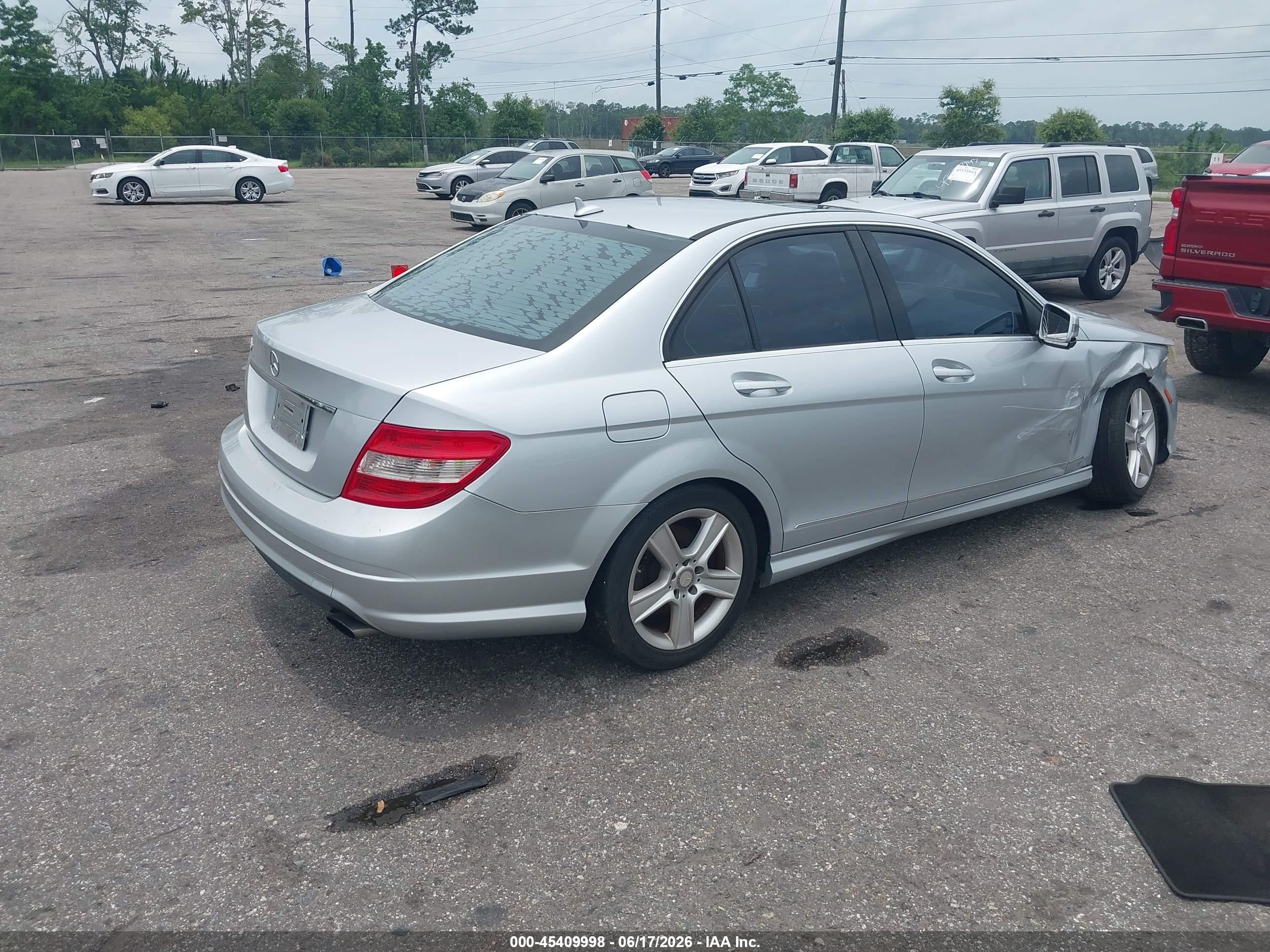 2010 Mercedes-benz C 300 Sport Silver vin: WDDGF5EB4AR103025