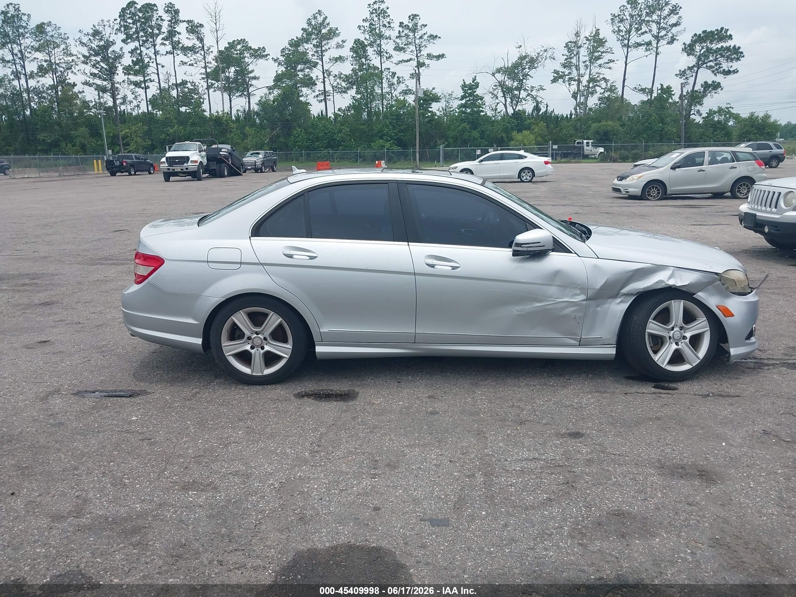 2010 Mercedes-benz C 300 Sport Silver vin: WDDGF5EB4AR103025