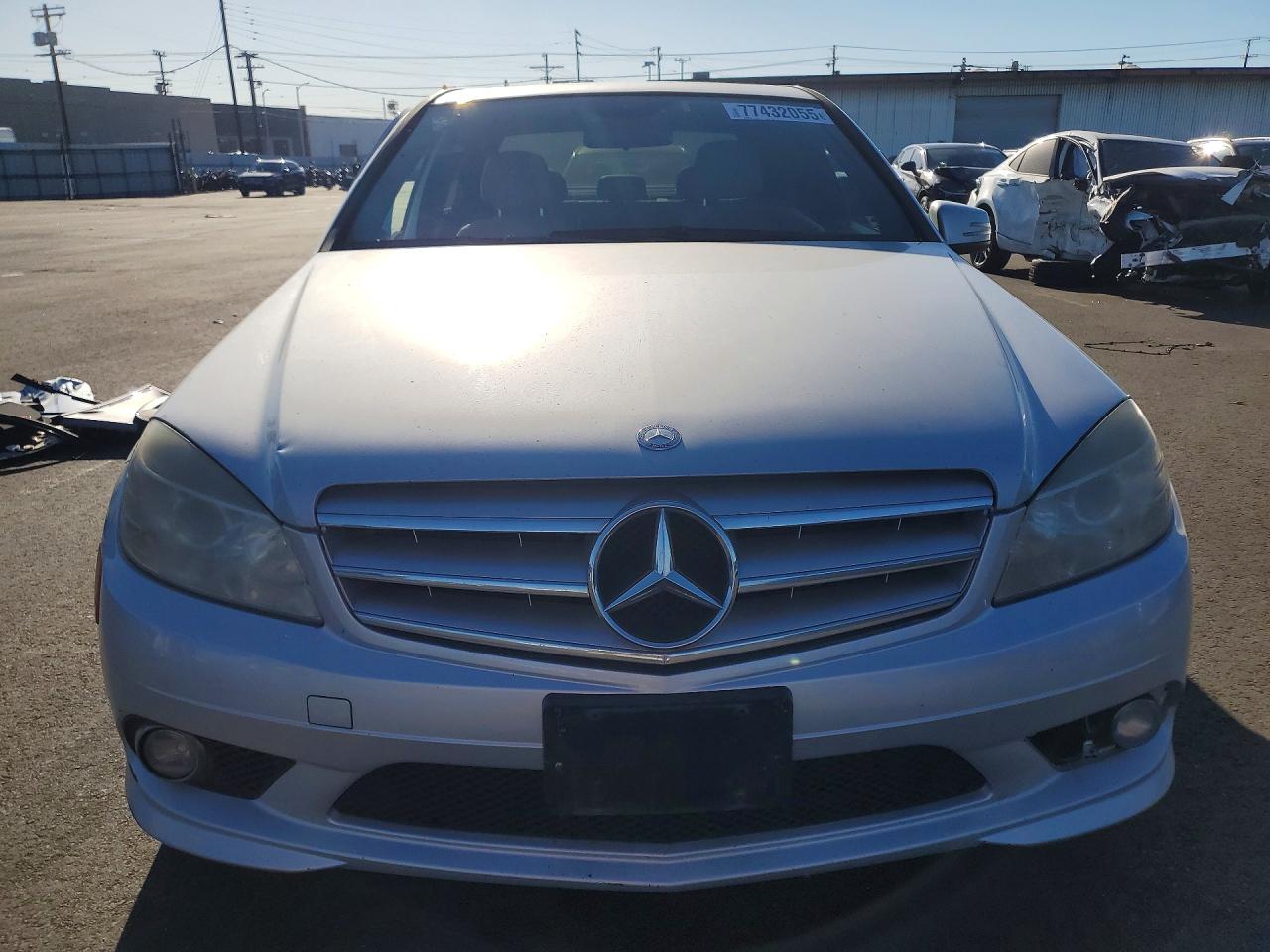 2010 Mercedes-benz C 300 Silver vin: WDDGF5EB4AR117619