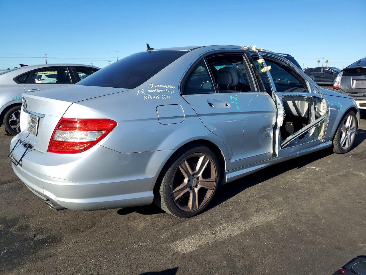 2010 Mercedes-benz C 300 Silver vin: WDDGF5EB4AR117619