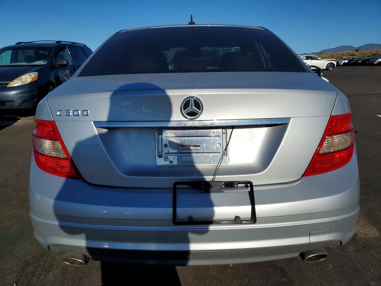 2010 Mercedes-benz C 300 Silver vin: WDDGF5EB4AR117619