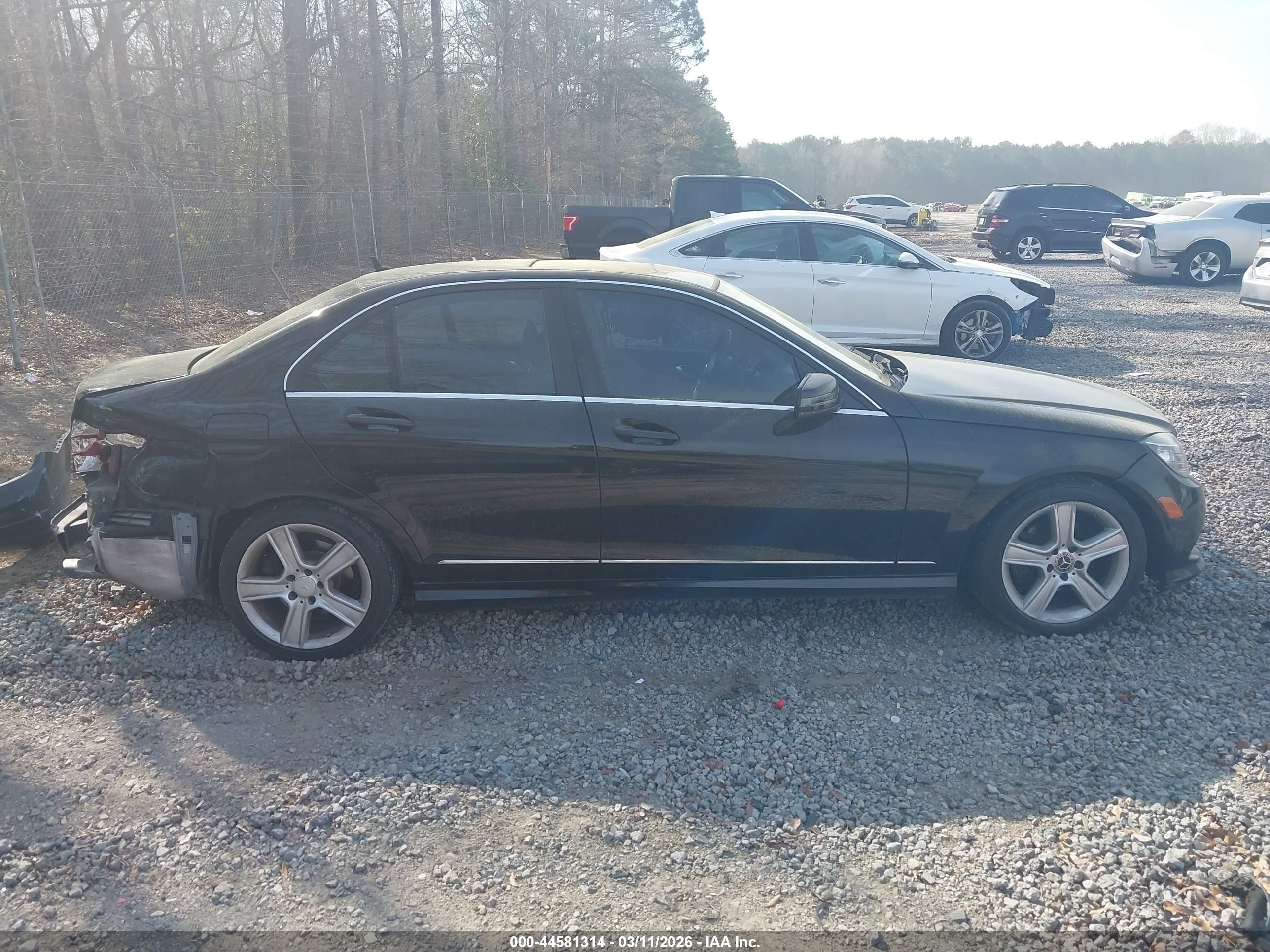 2011 Mercedes-benz C 300 Sport Black vin: WDDGF5EB4BA449642