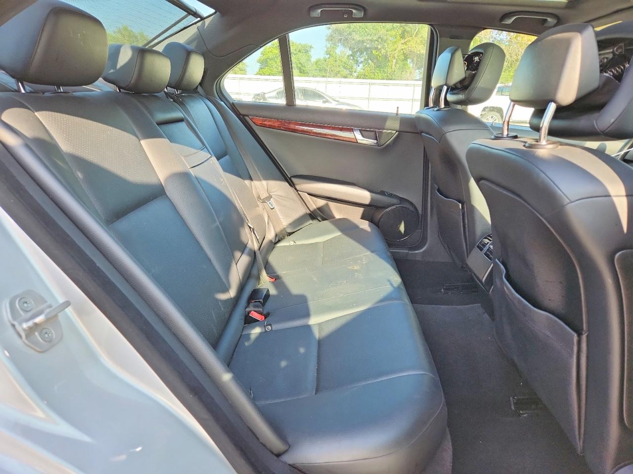 2011 Mercedes-benz C 300 Silver vin: WDDGF5EB4BA507779