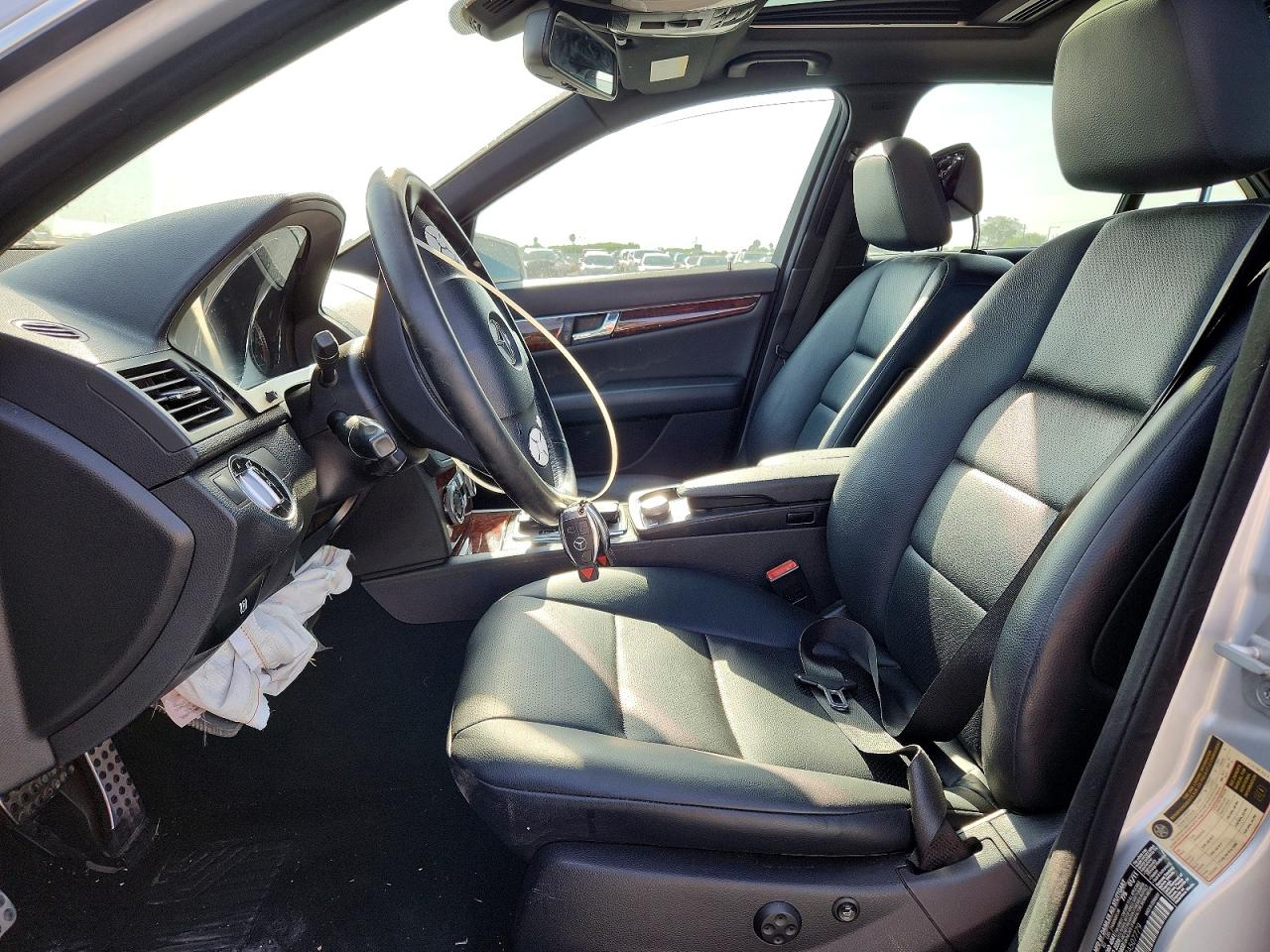 2011 Mercedes-benz C 300 Silver vin: WDDGF5EB4BA507779