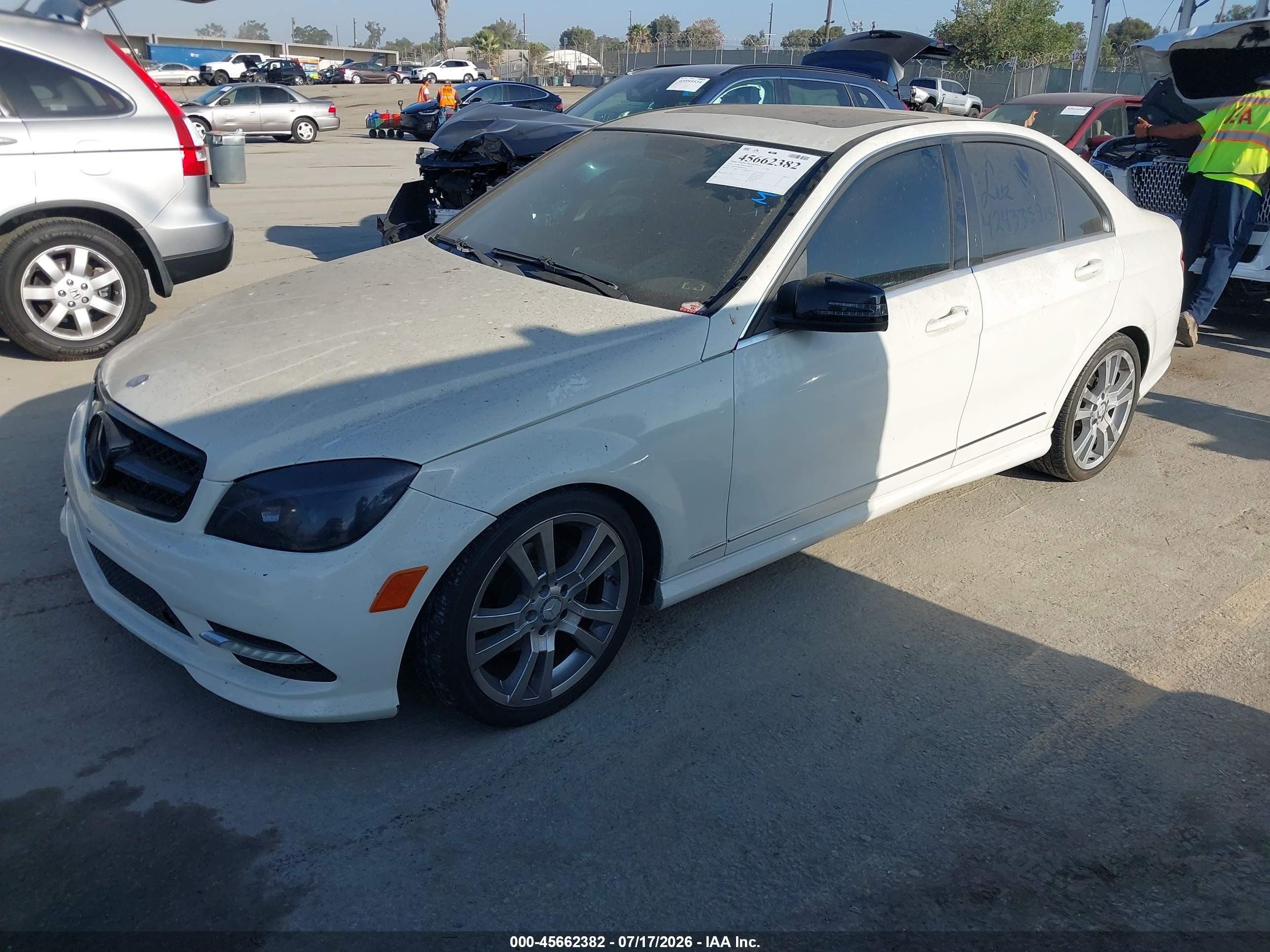 2011 Mercedes-benz C 300 Luxury/sport White vin: WDDGF5EB4BF653568