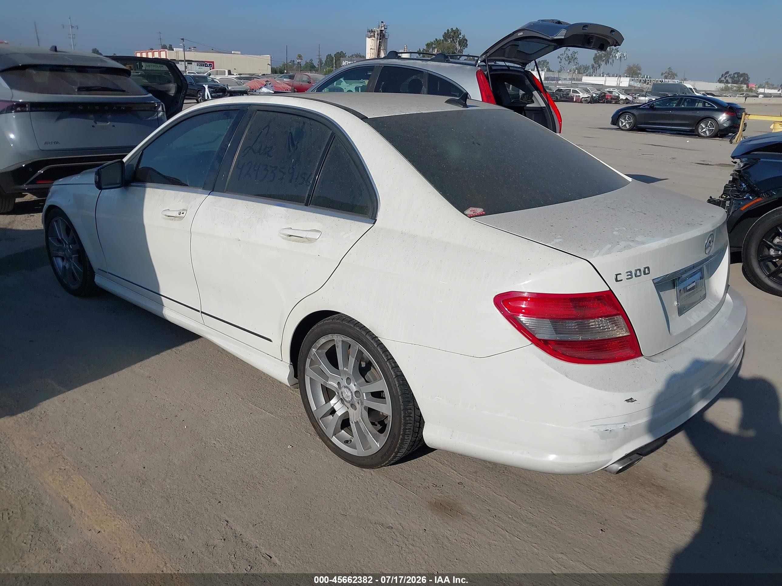 2011 Mercedes-benz C 300 Luxury/sport White vin: WDDGF5EB4BF653568