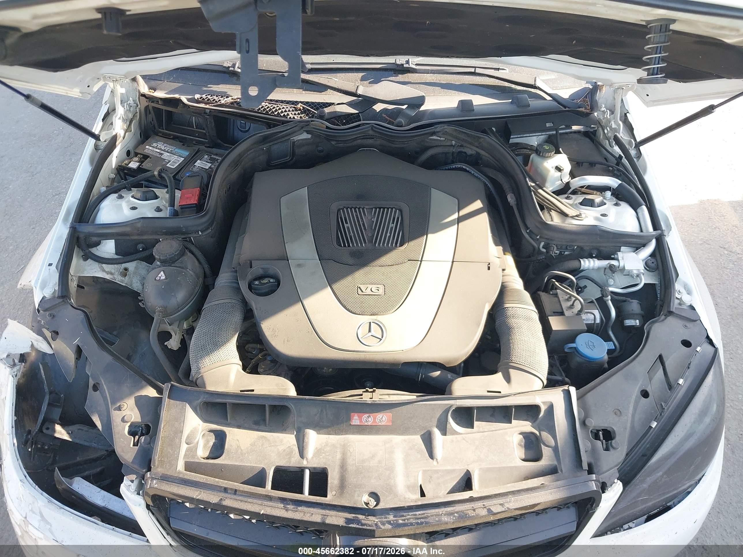 2011 Mercedes-benz C 300 Luxury/sport White vin: WDDGF5EB4BF653568