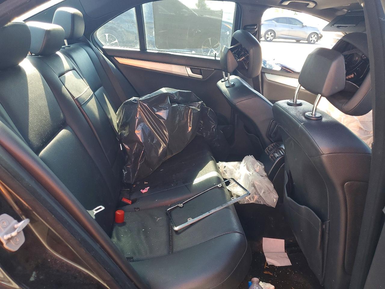 2010 Mercedes-benz C 300 Black vin: WDDGF5EB5AA392432
