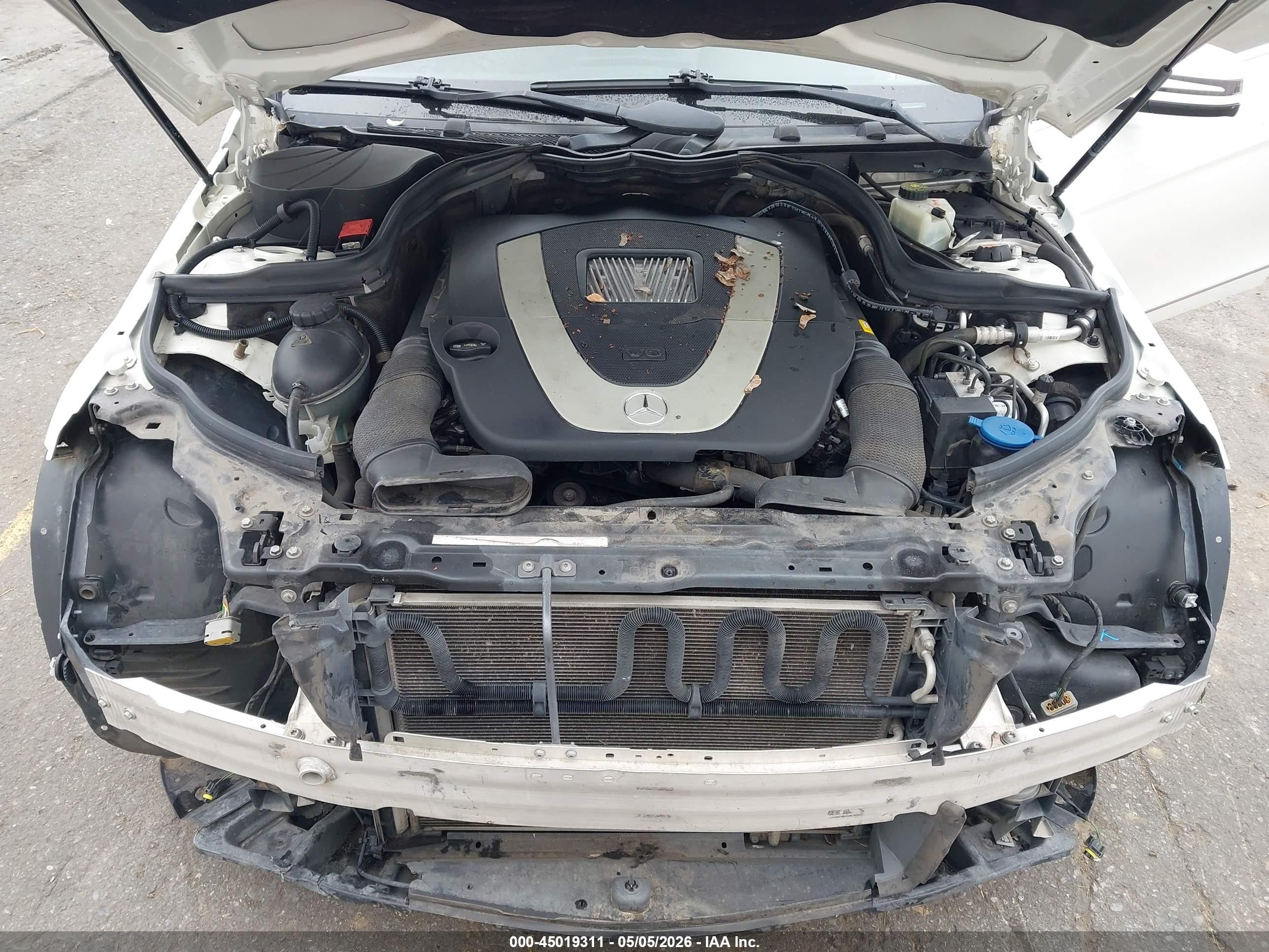 2010 Mercedes-benz C 300 Luxury/sport Белый vin: WDDGF5EB5AF412715