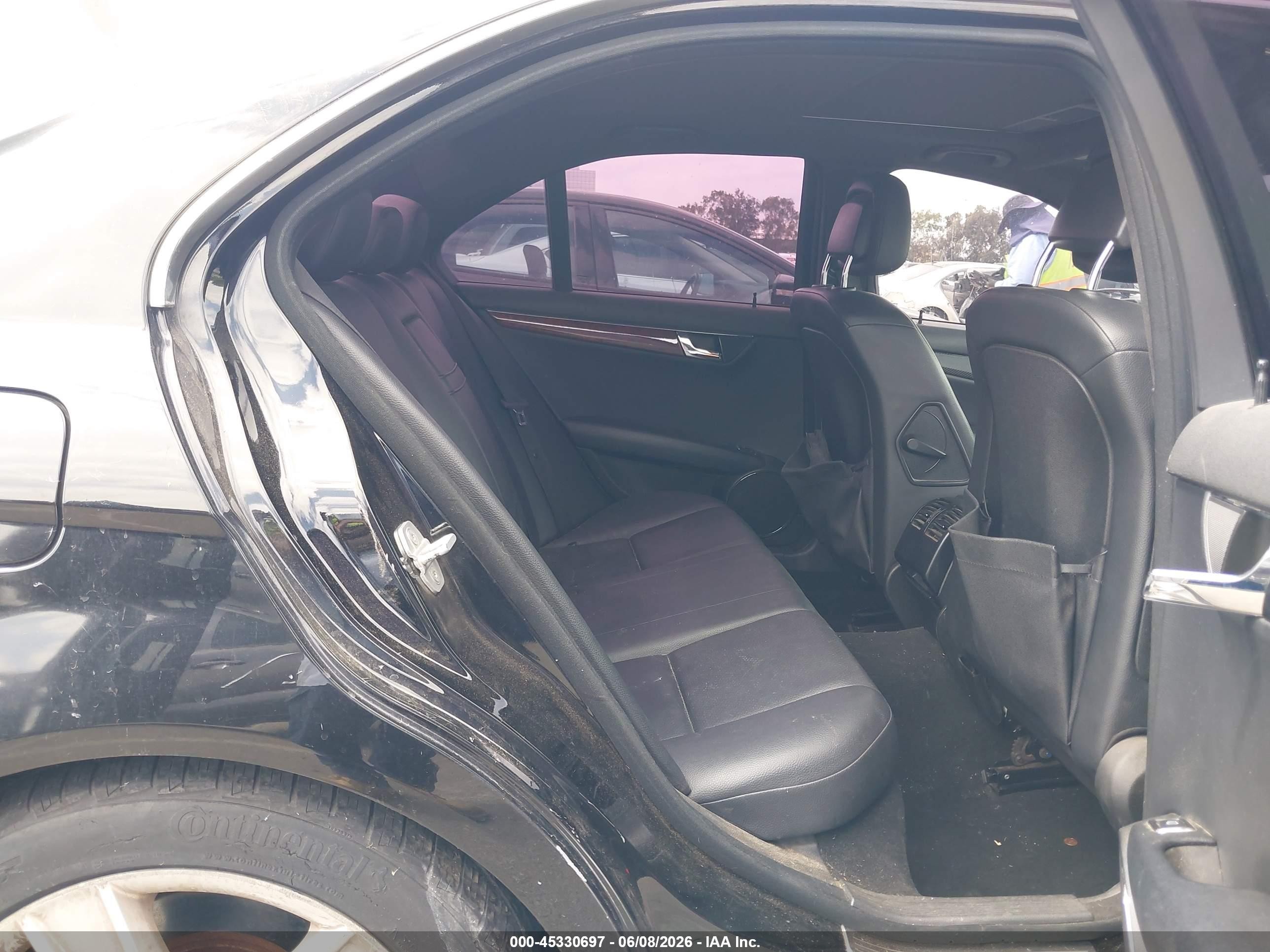 2010 Mercedes-benz C 300 Sport Black vin: WDDGF5EB5AR113367