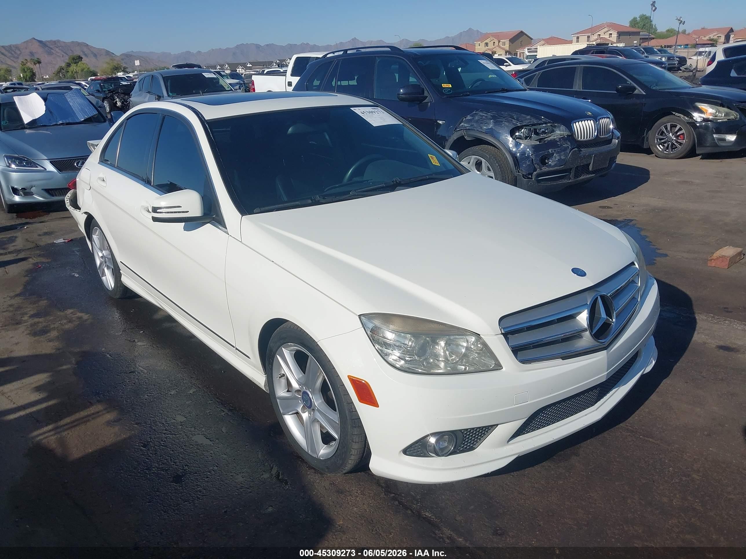2010 Mercedes-benz C 300 Sport White vin: WDDGF5EB5AR123865